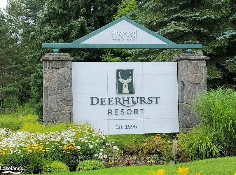 33 DEERHURST GREENS Drive, #105