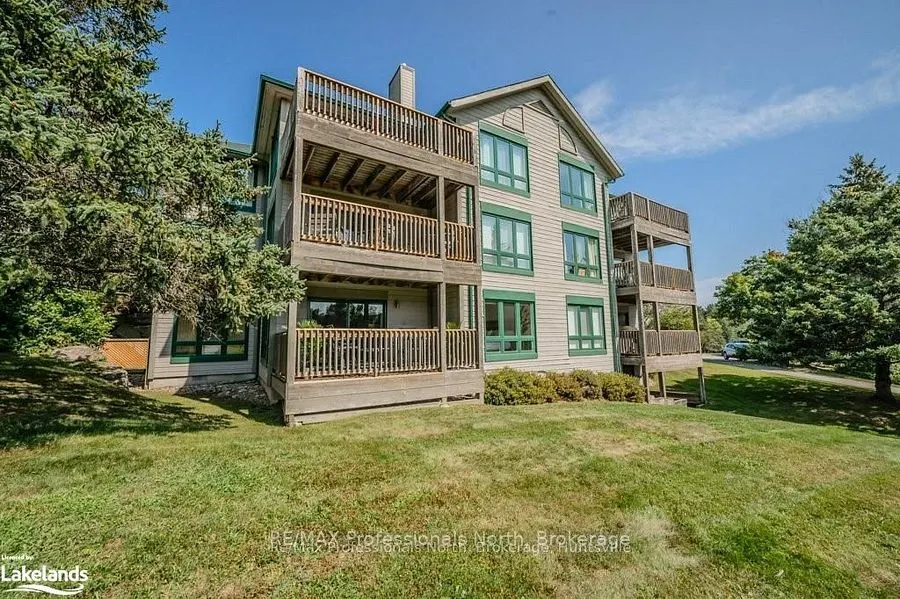 33 DEERHURST GREENS Drive, #105