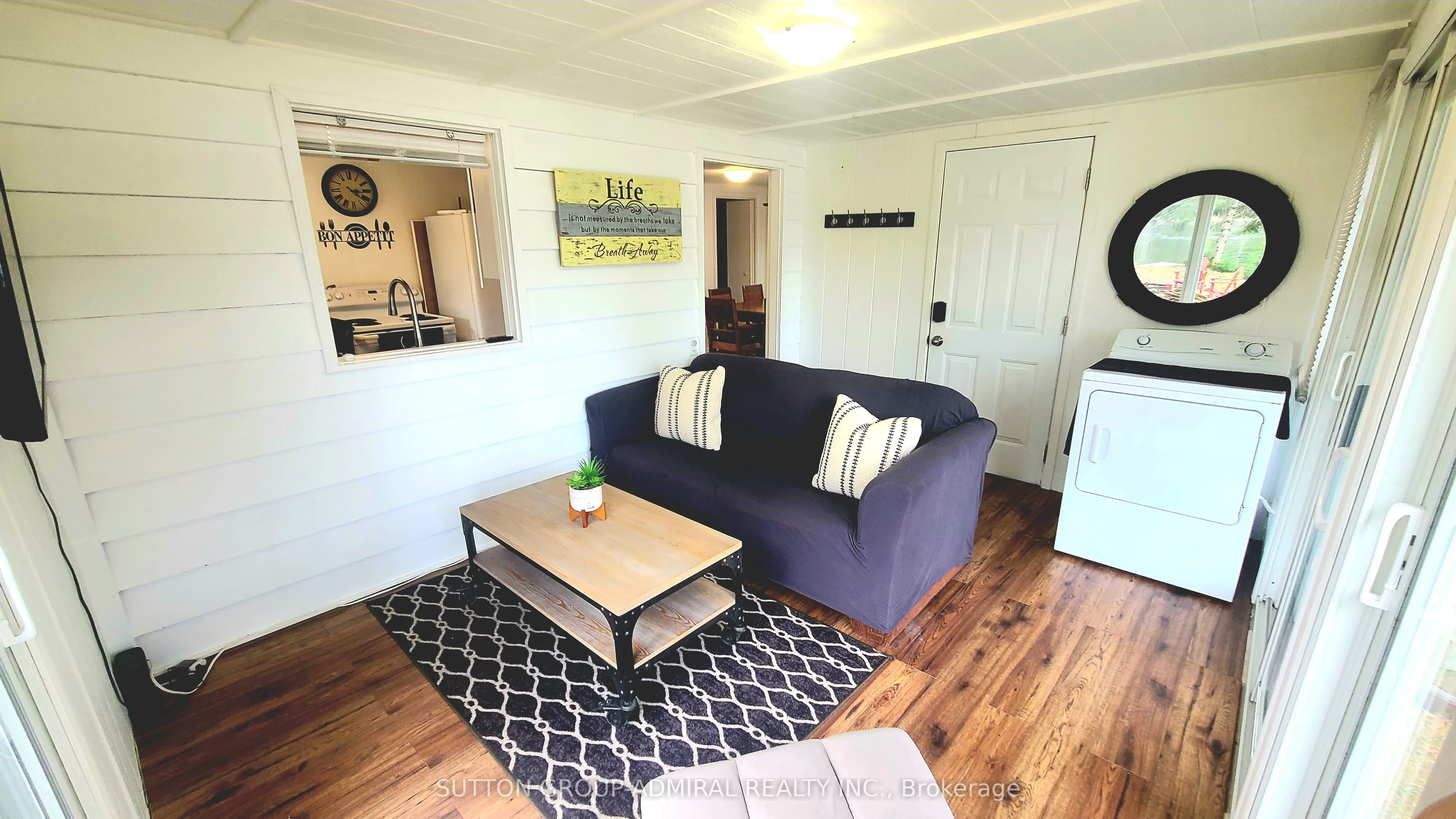 1047 Colony Trail