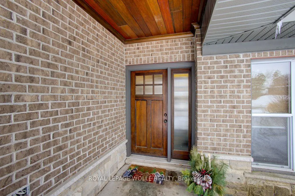 77 Leaside Place