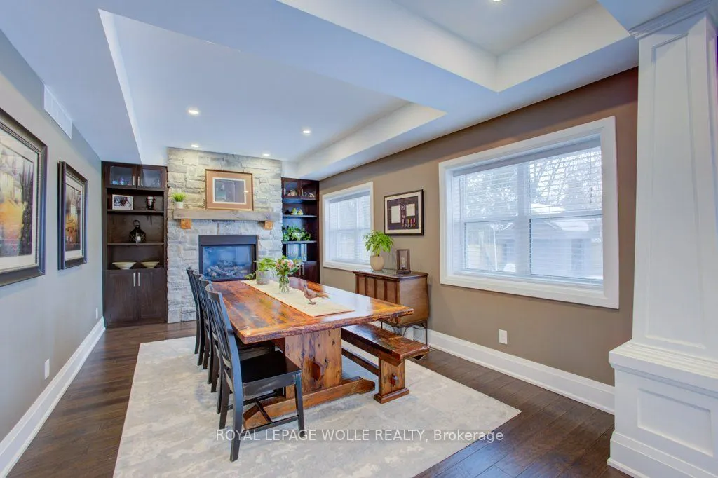 77 Leaside Place