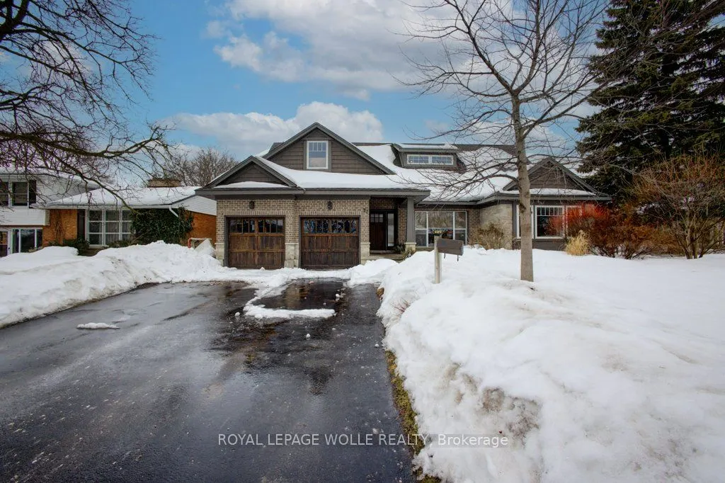 77 Leaside Place