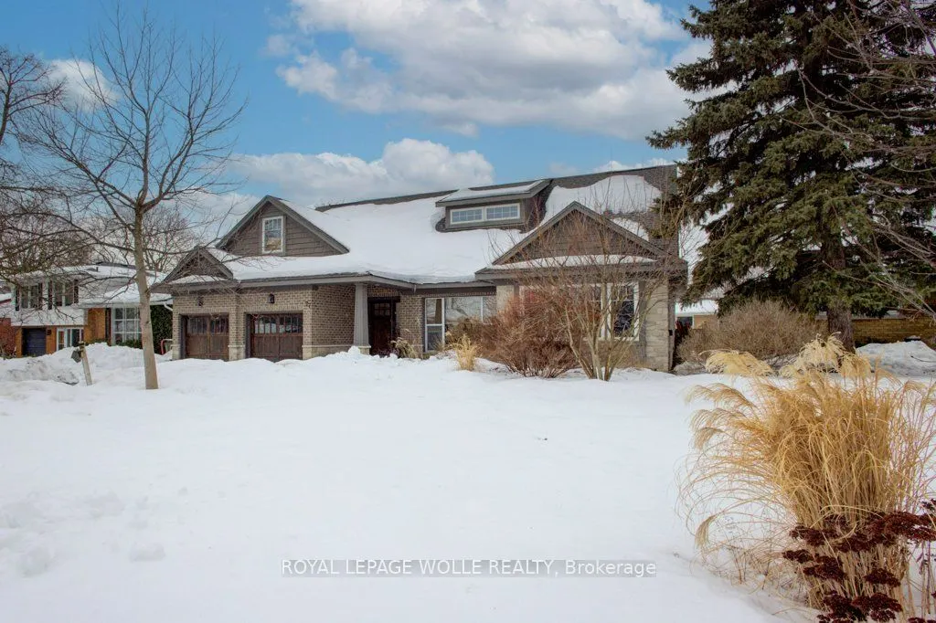 77 Leaside Place