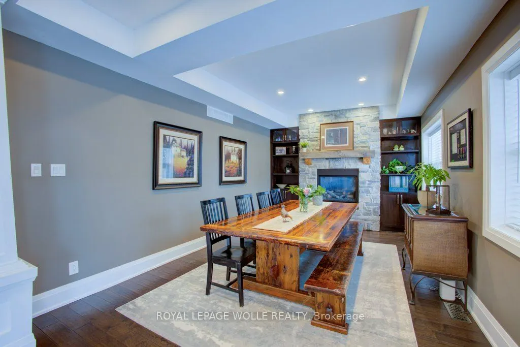 77 Leaside Place