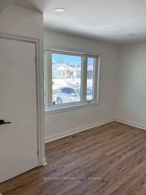 69-73 Leonia Street W