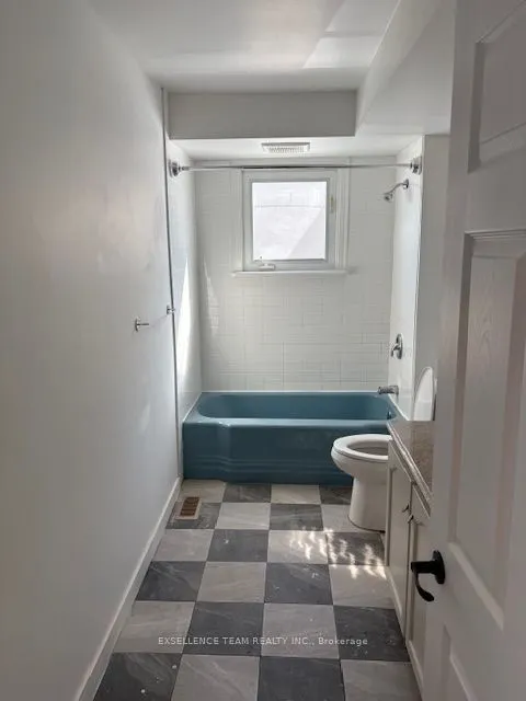 69-73 Leonia Street W