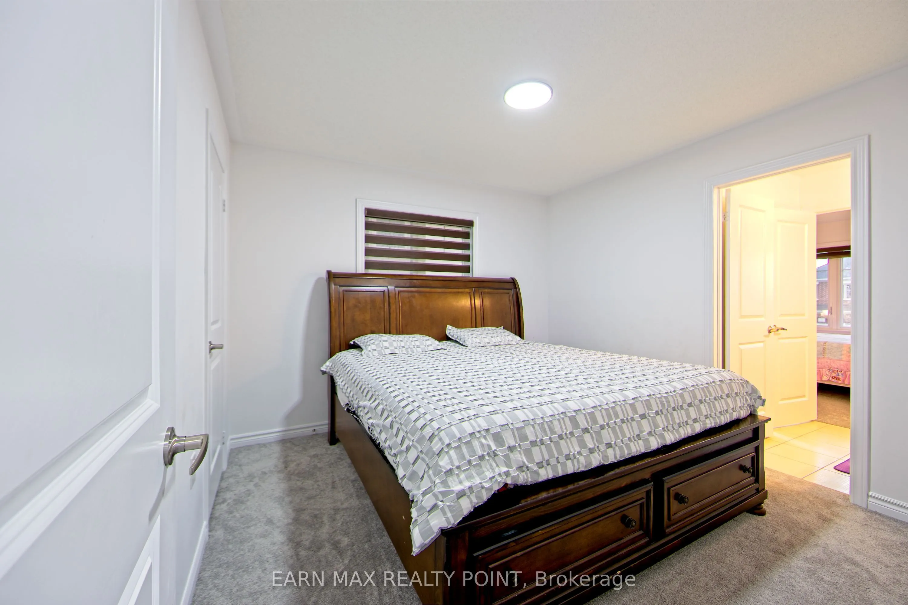 2 Aitchison Avenue