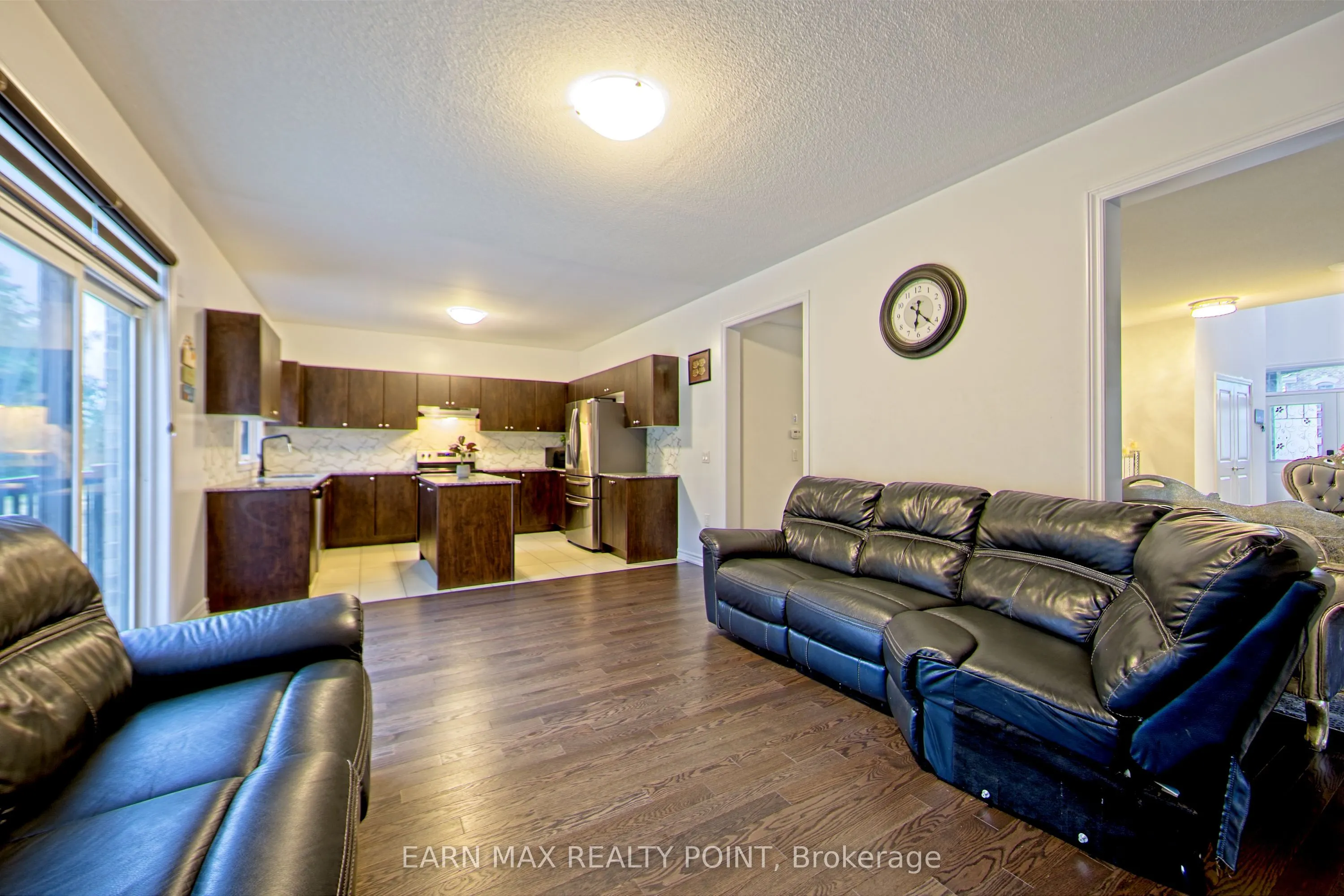 2 Aitchison Avenue