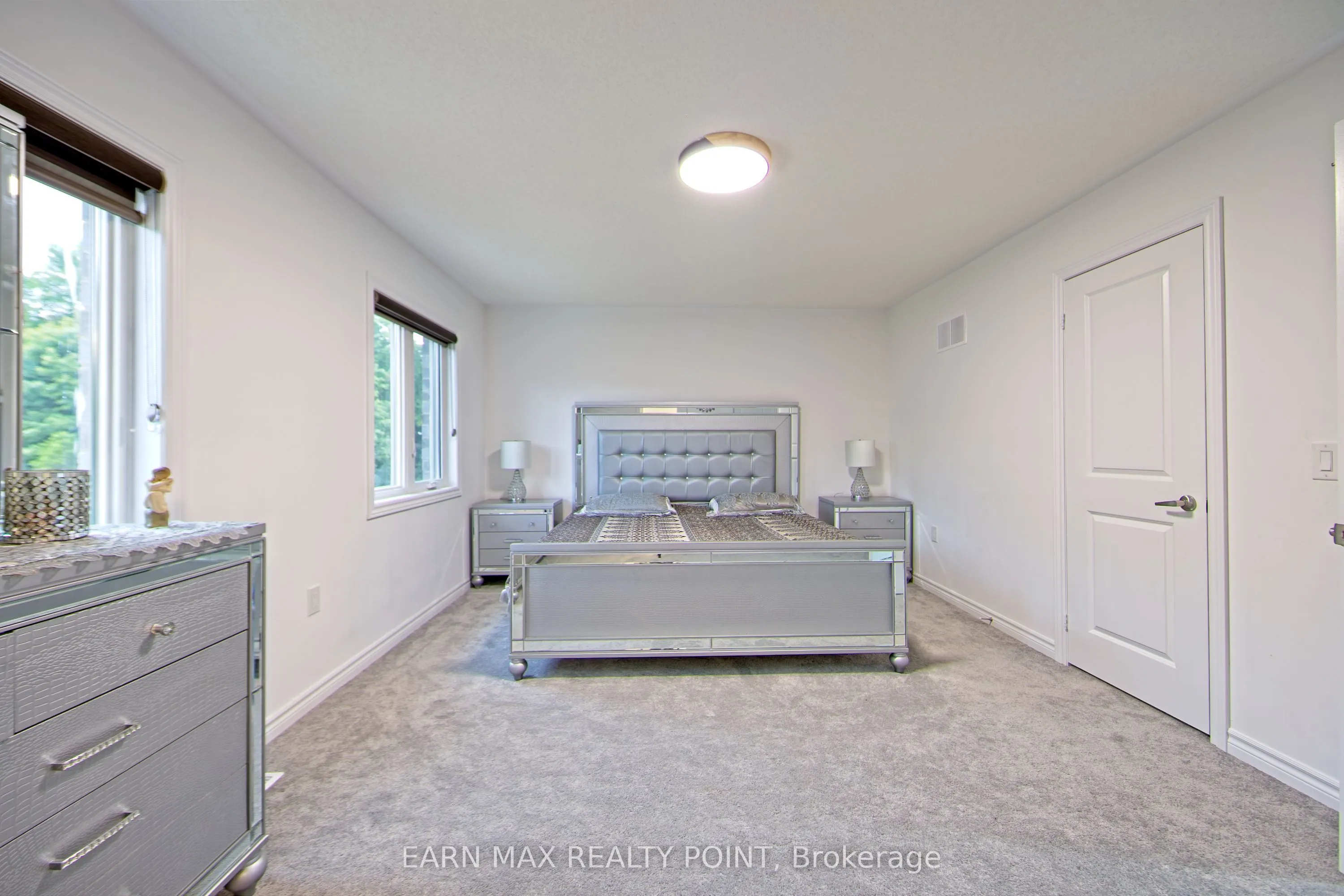 2 Aitchison Avenue
