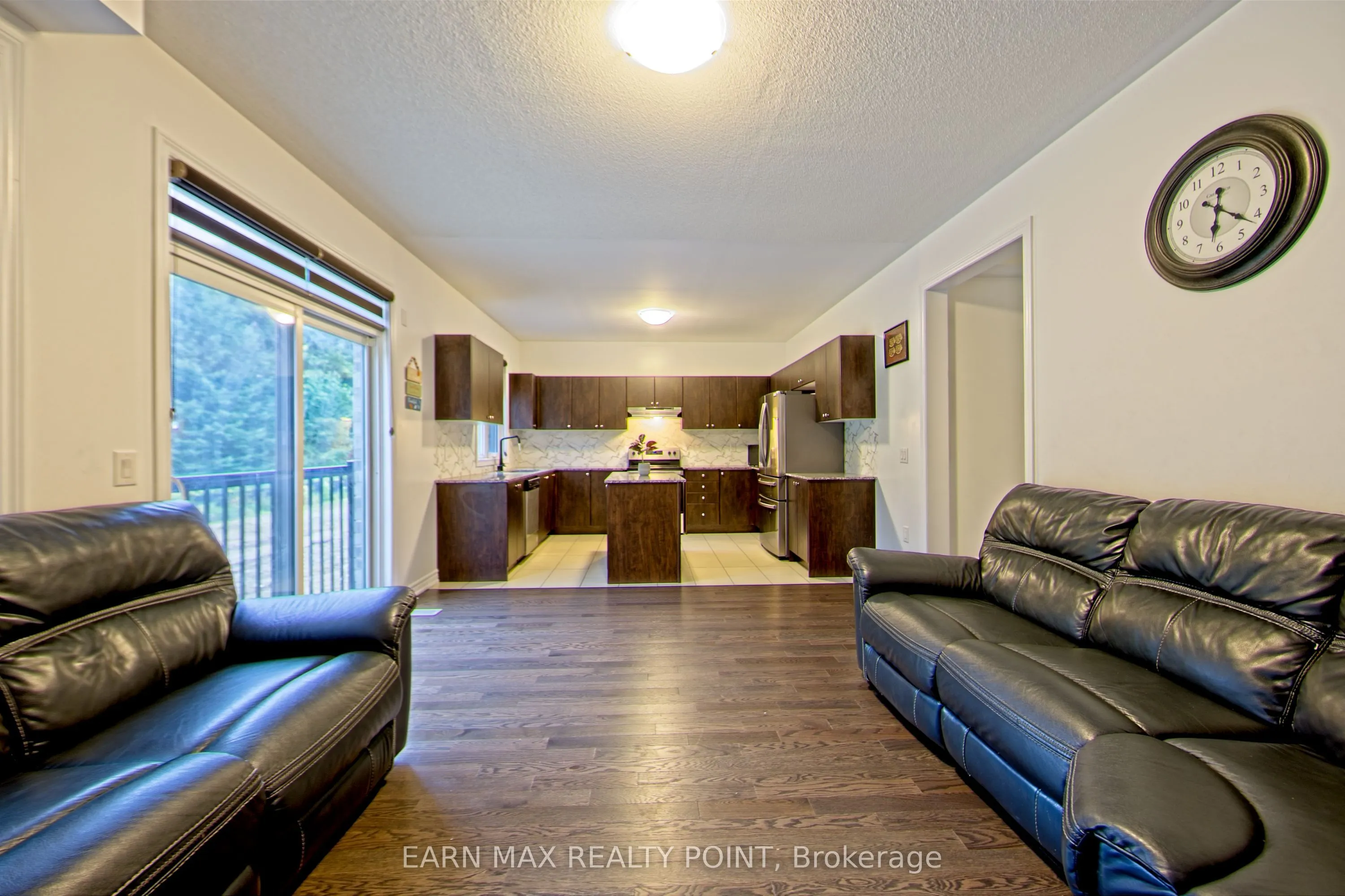 2 Aitchison Avenue