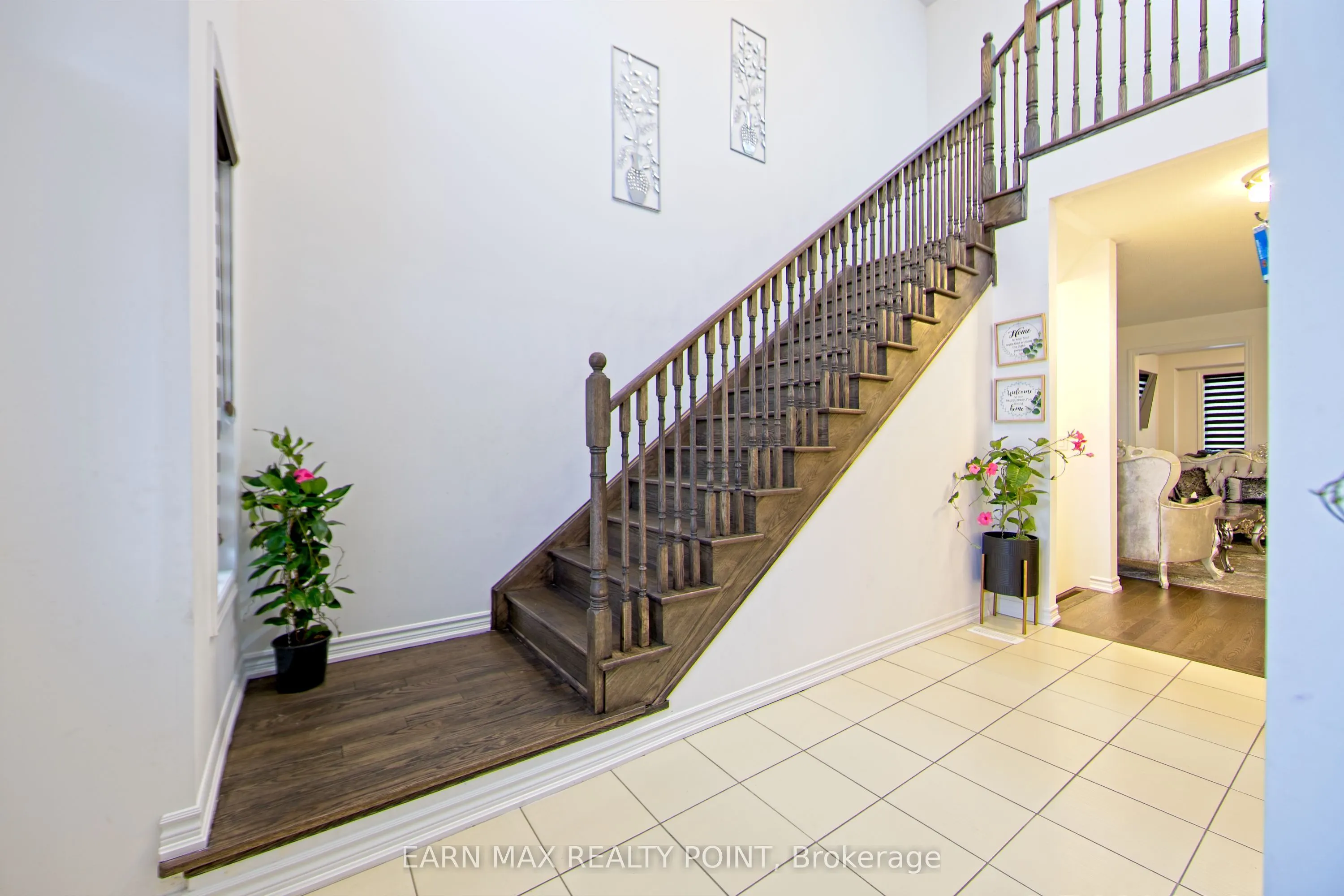 2 Aitchison Avenue
