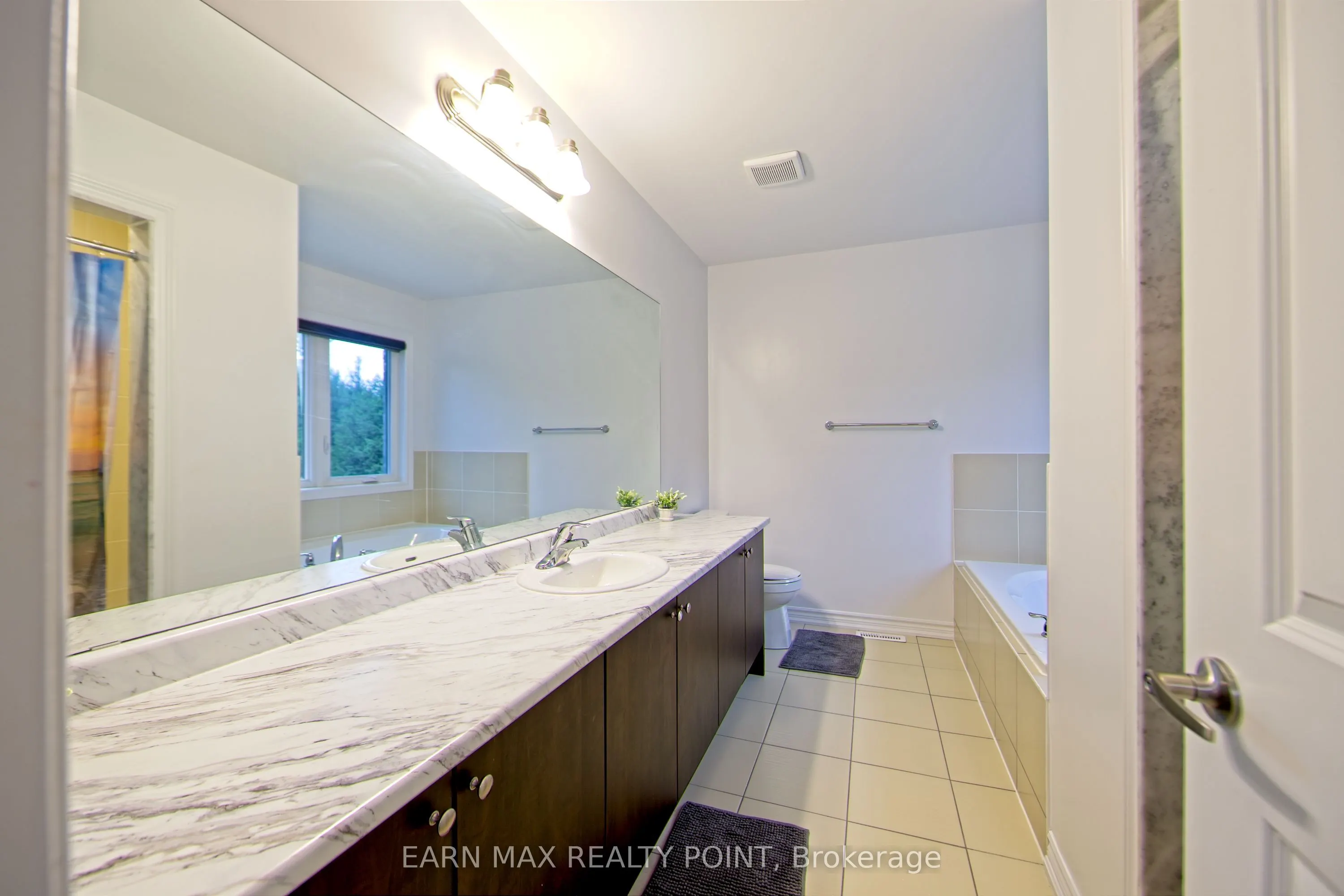 2 Aitchison Avenue