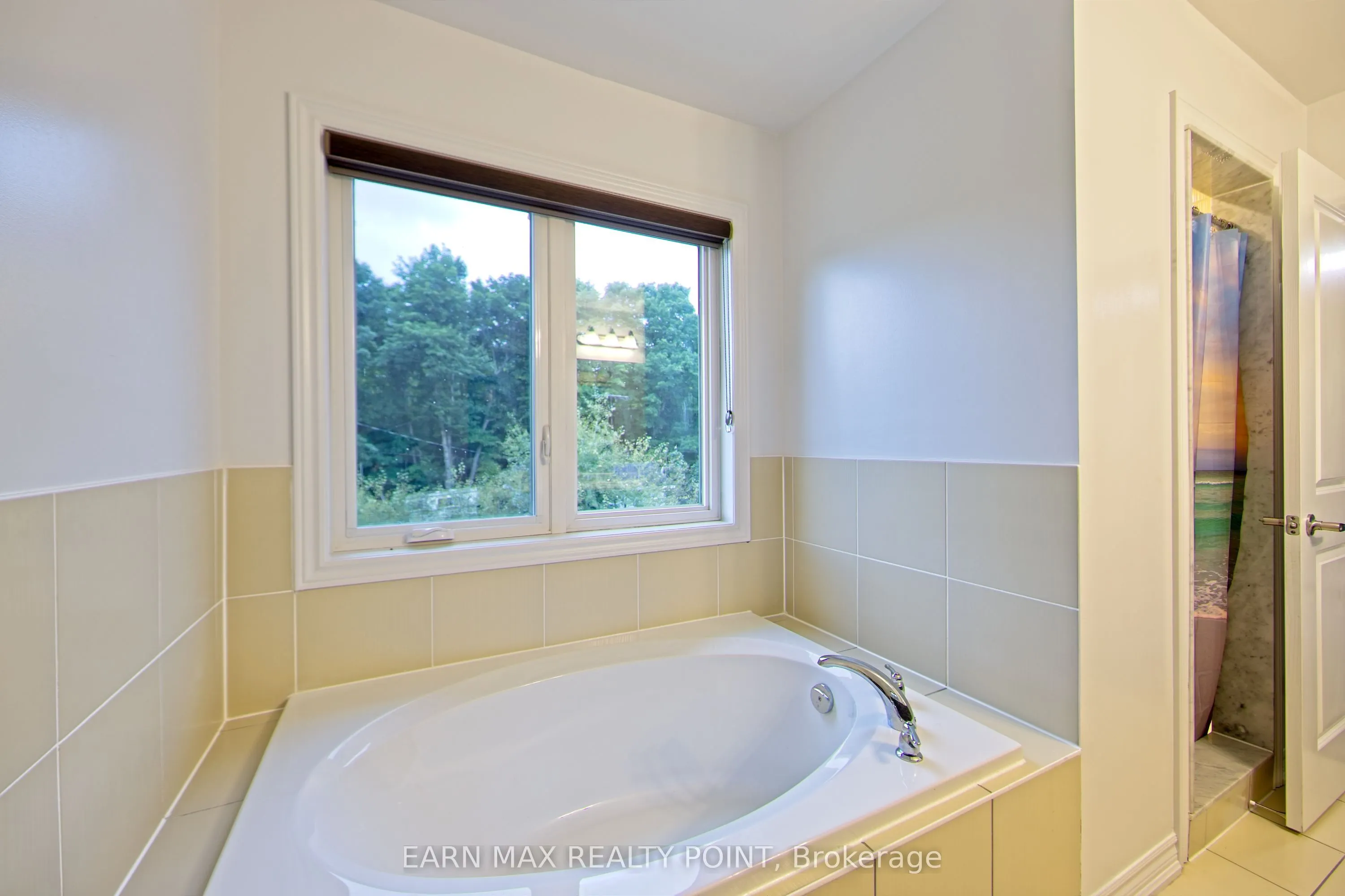 2 Aitchison Avenue
