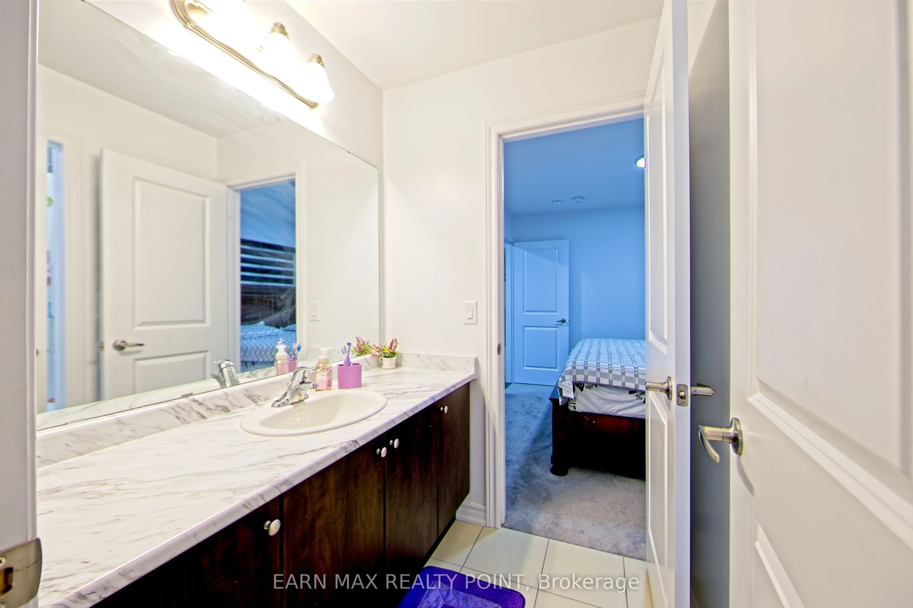 2 Aitchison Avenue