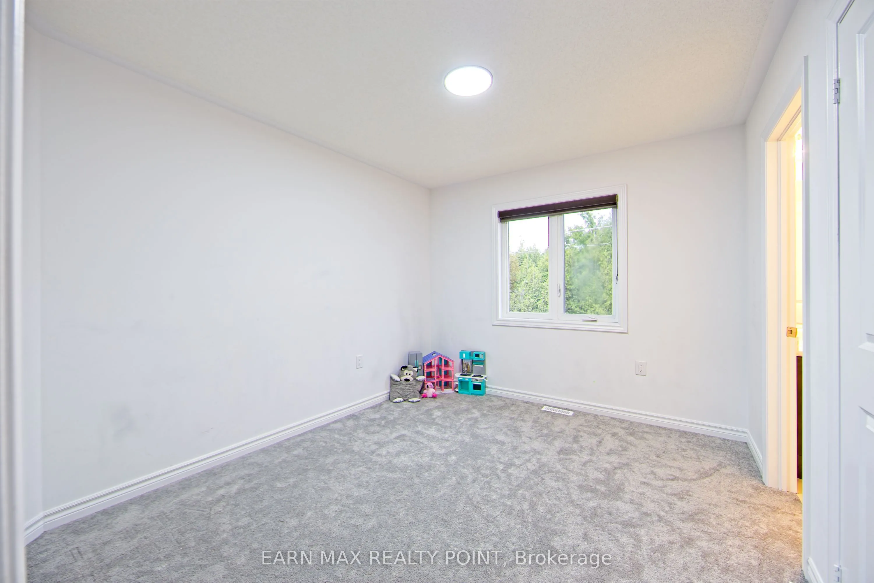 2 Aitchison Avenue