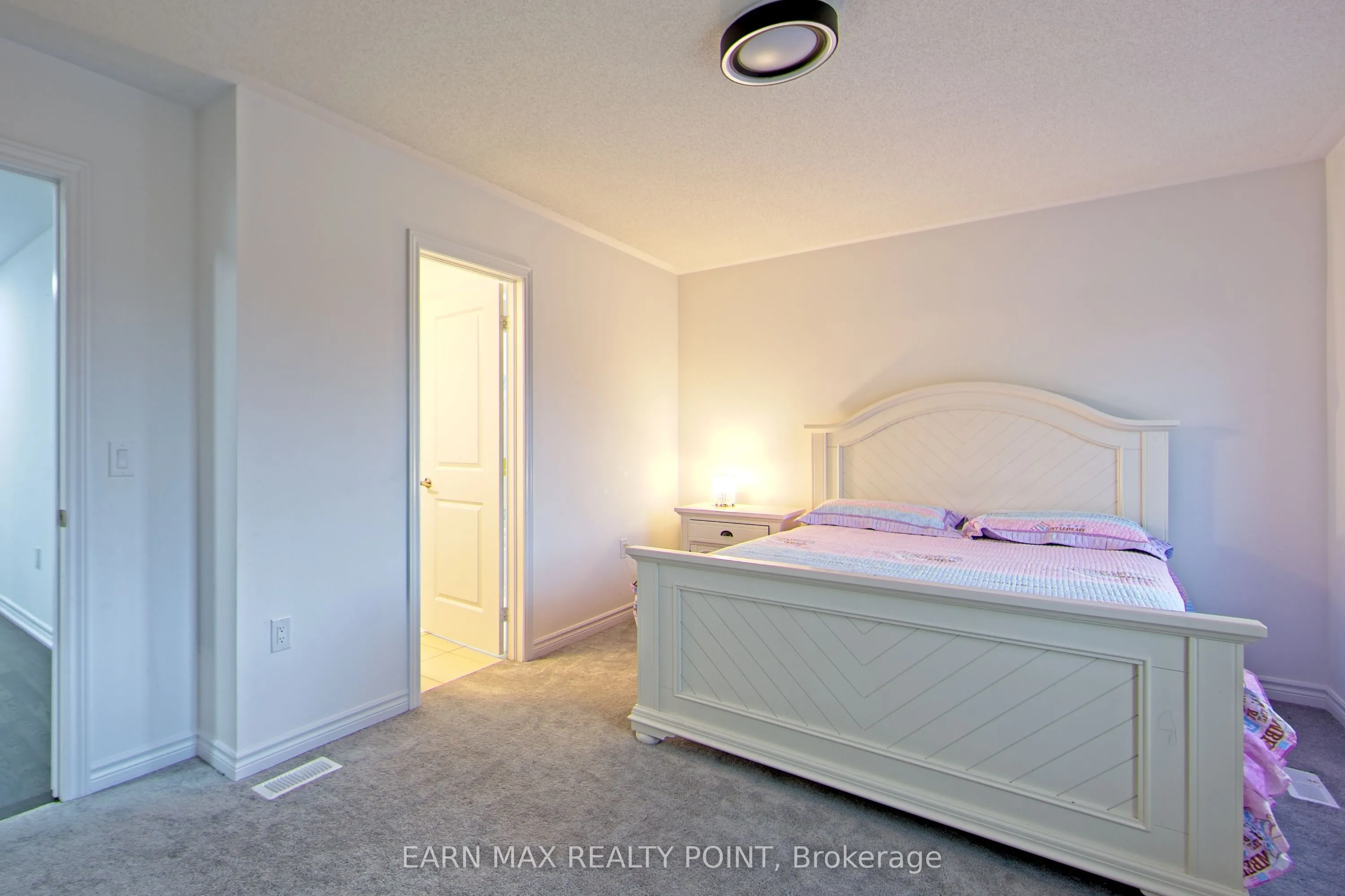 2 Aitchison Avenue