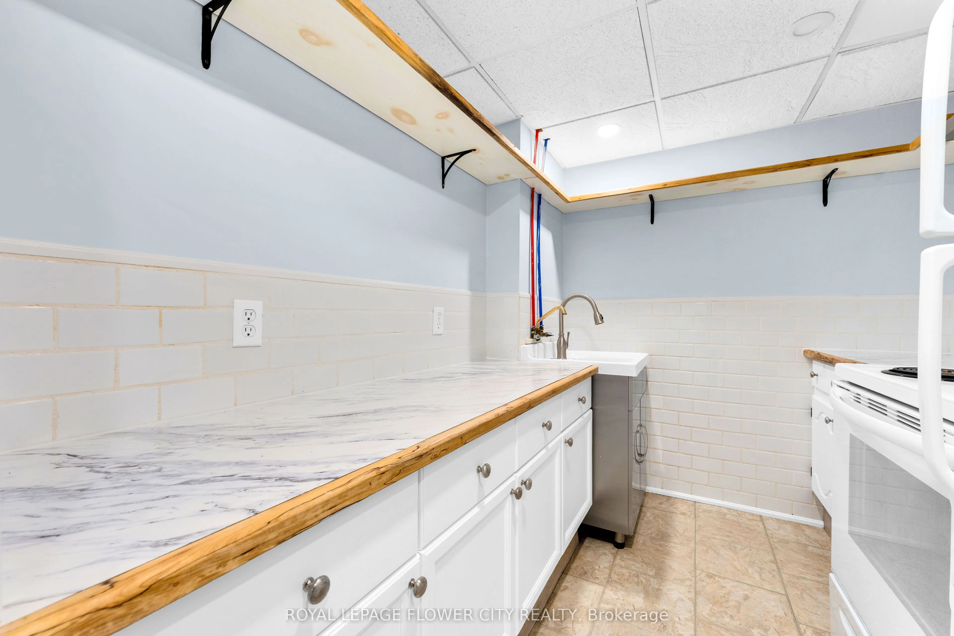 724 Garden Court