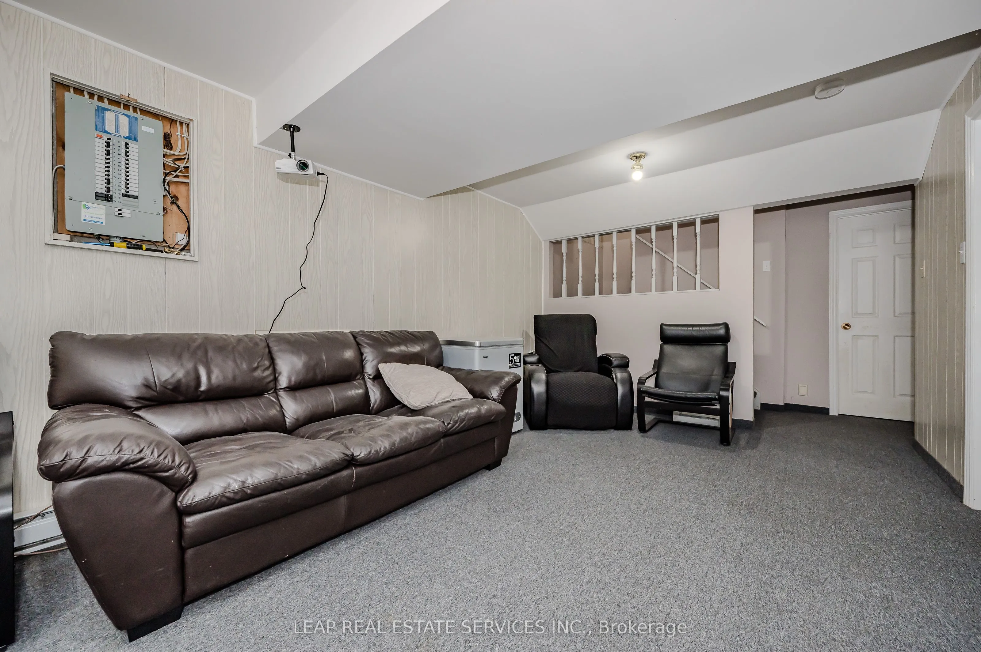 365 Bennington Gate, #13
