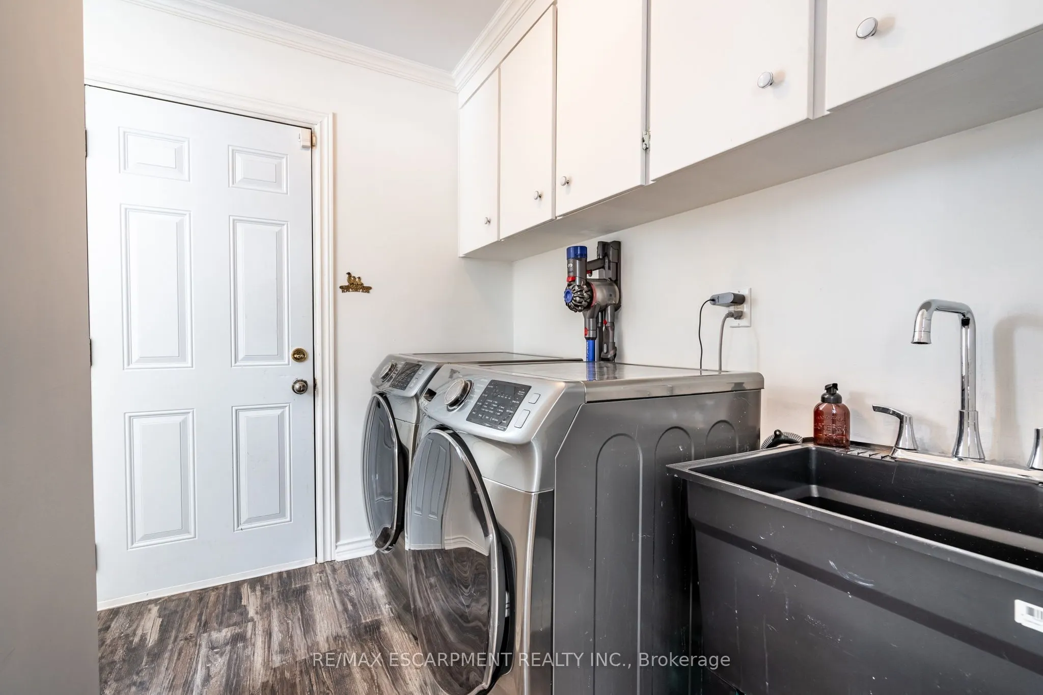 1 Acredale Drive