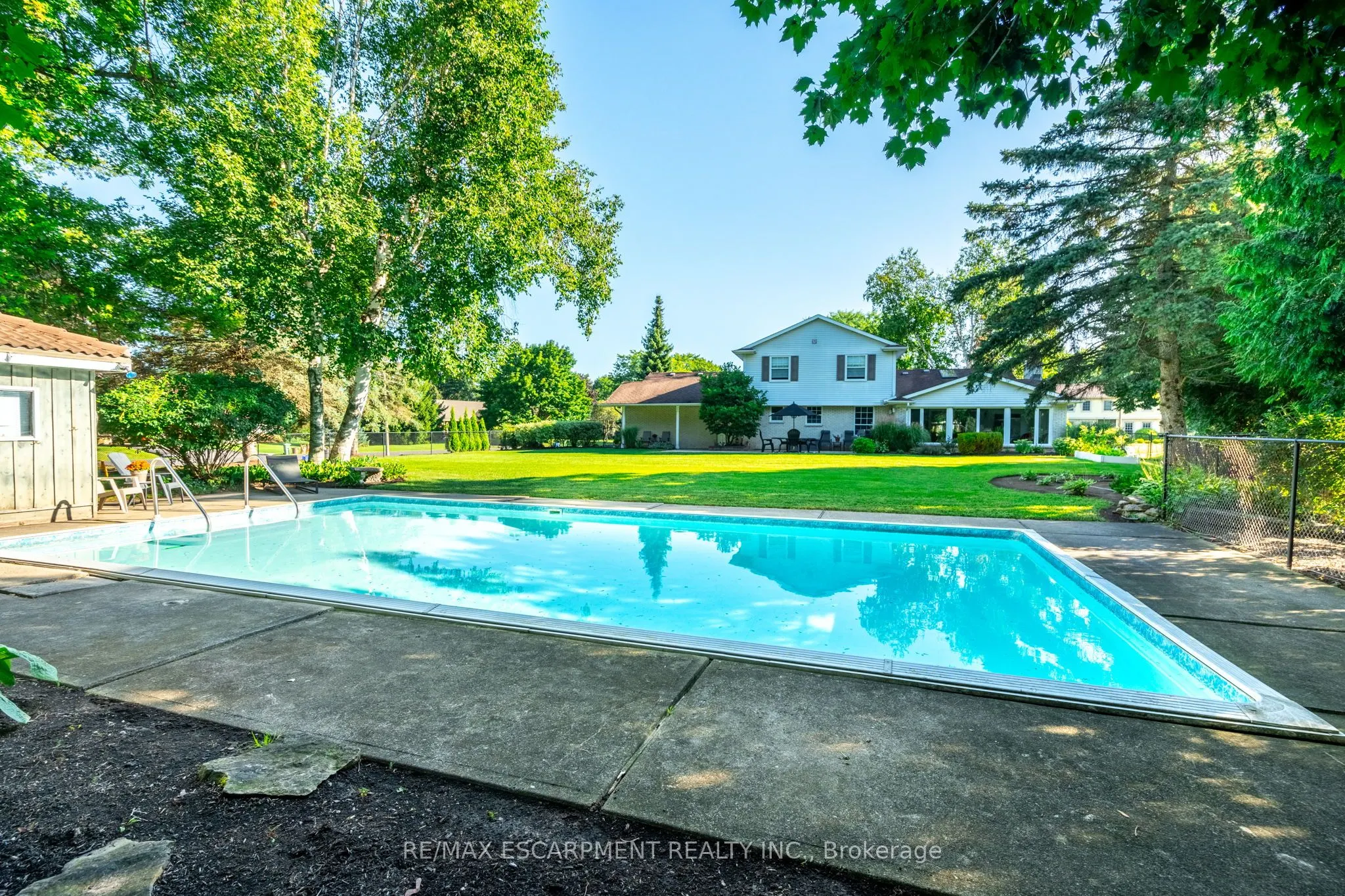1 Acredale Drive