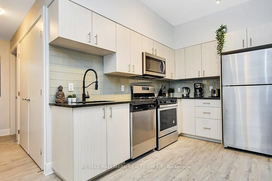 12 JOLLIET Avenue