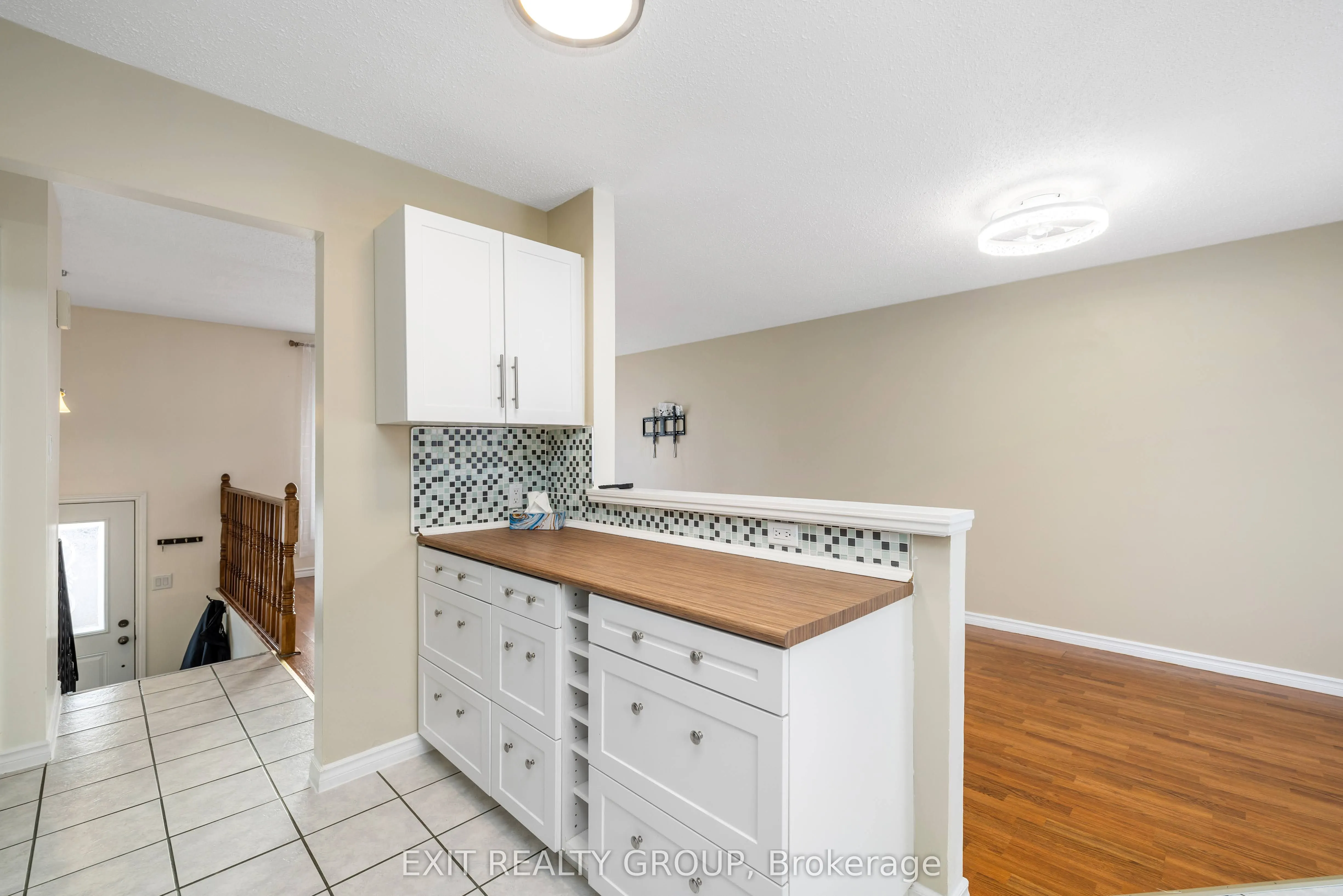 44 Van Alstine Drive