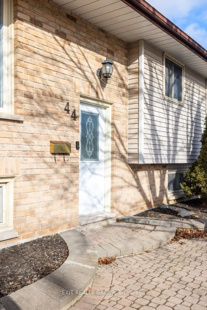 44 Van Alstine Drive