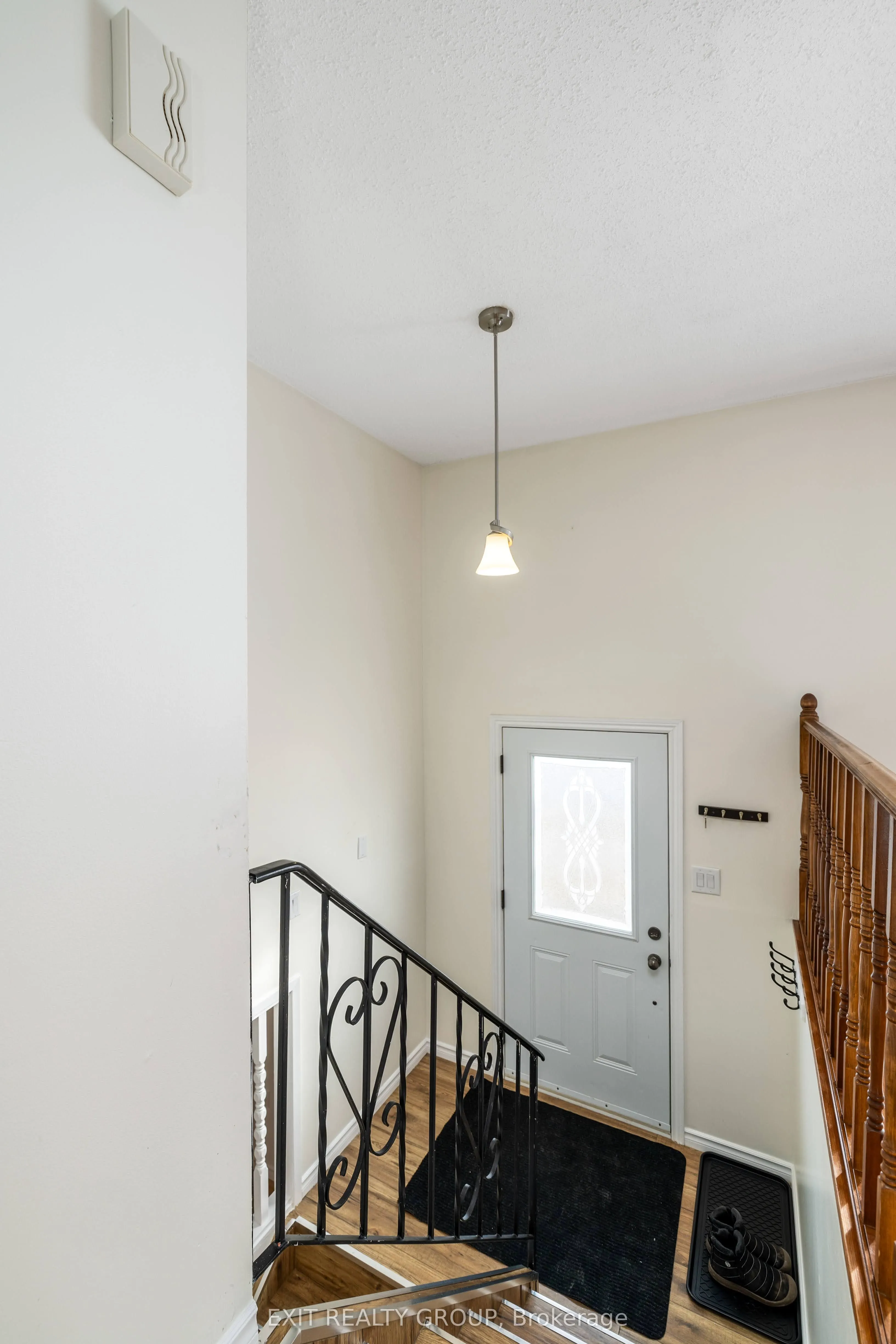 44 Van Alstine Drive