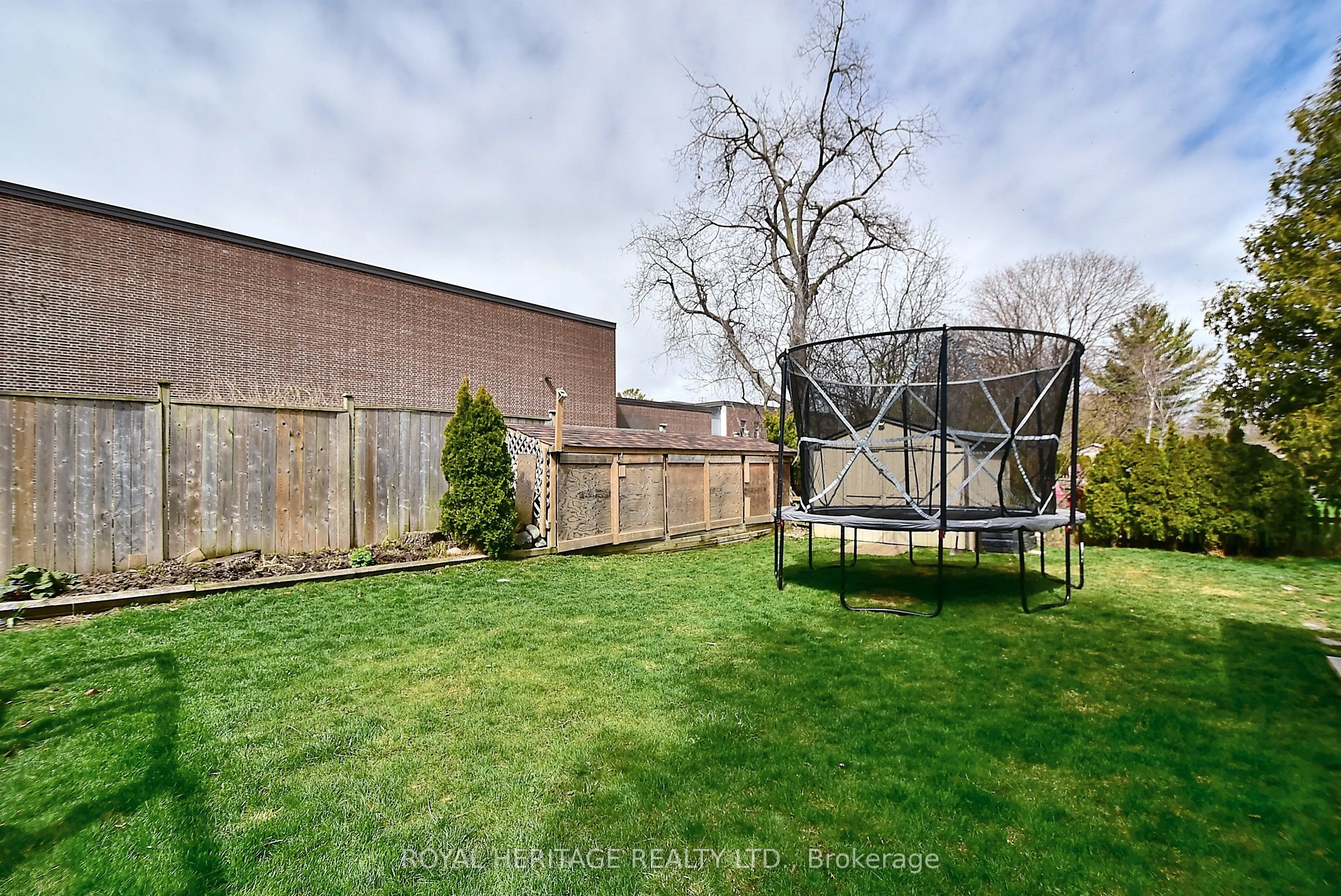 181 Abbott Boulevard