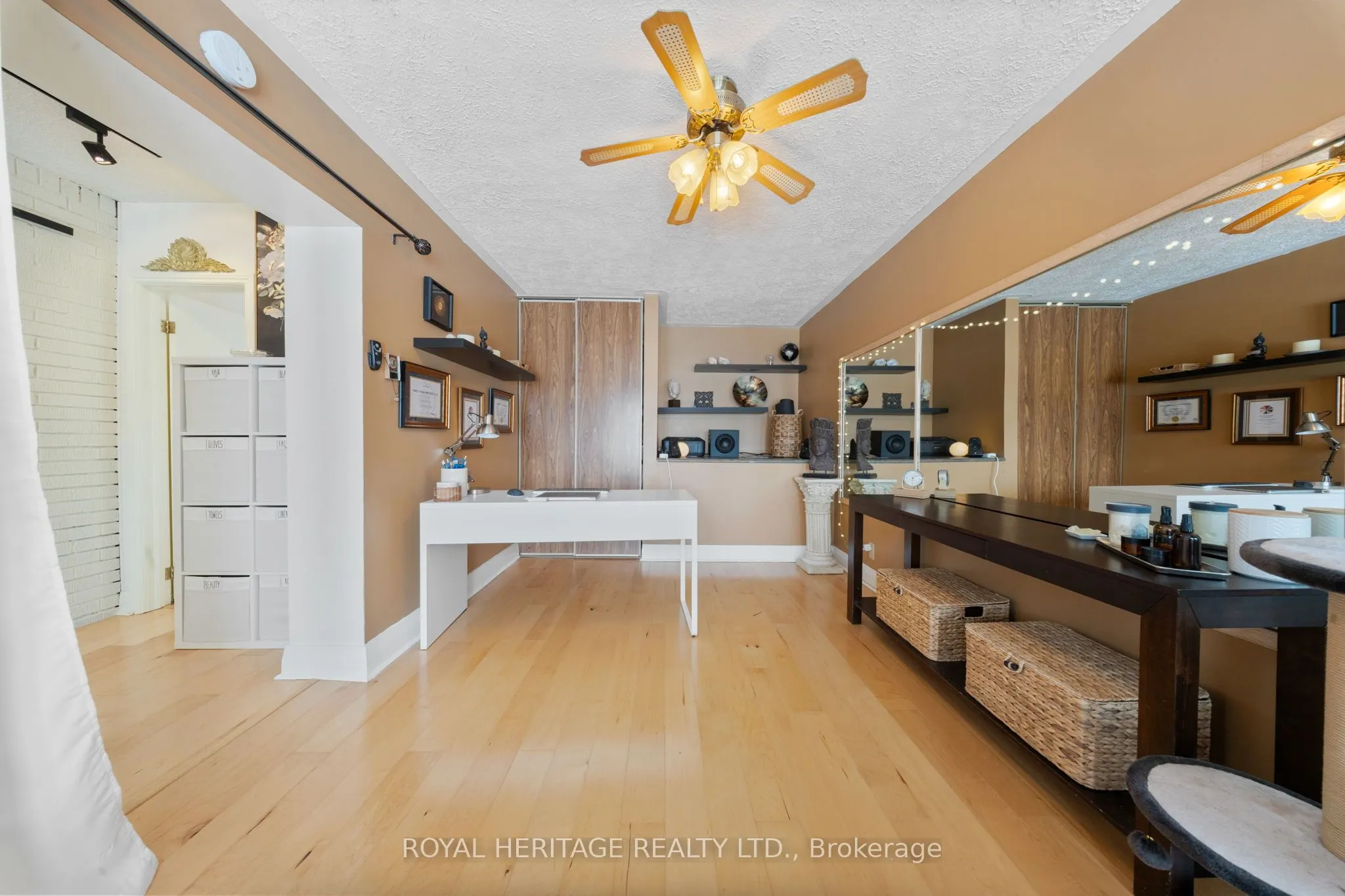 181 Abbott Boulevard