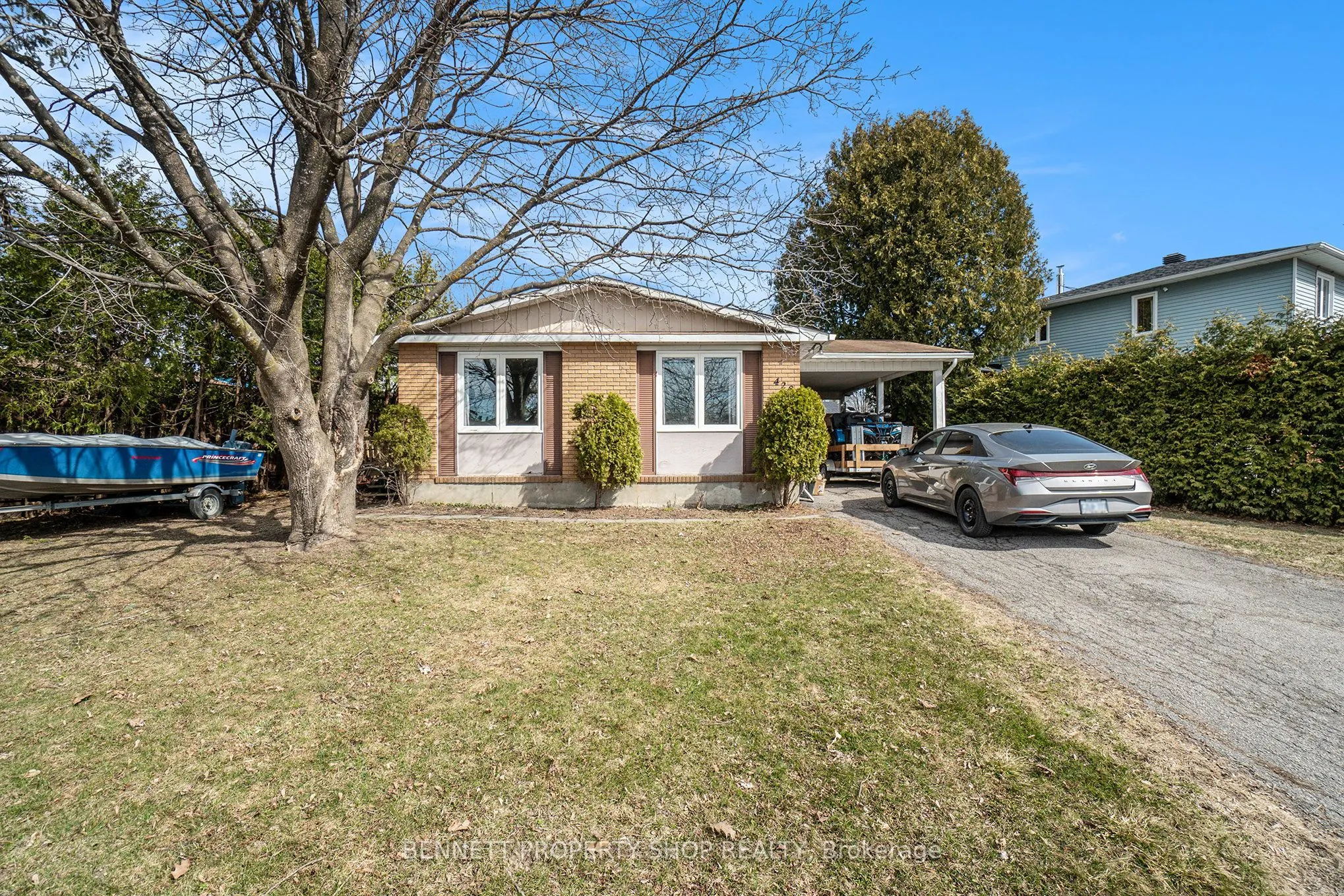428 Hatfield Crescent