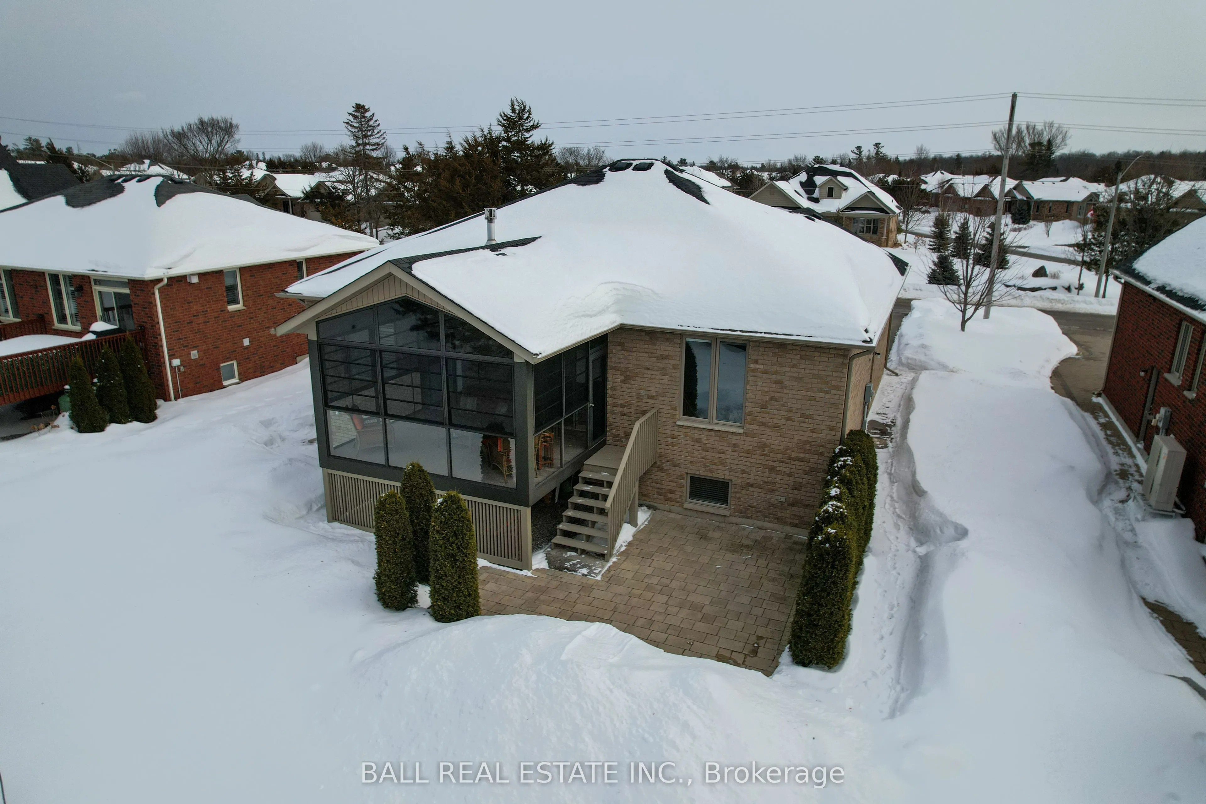 10 Marina Drive