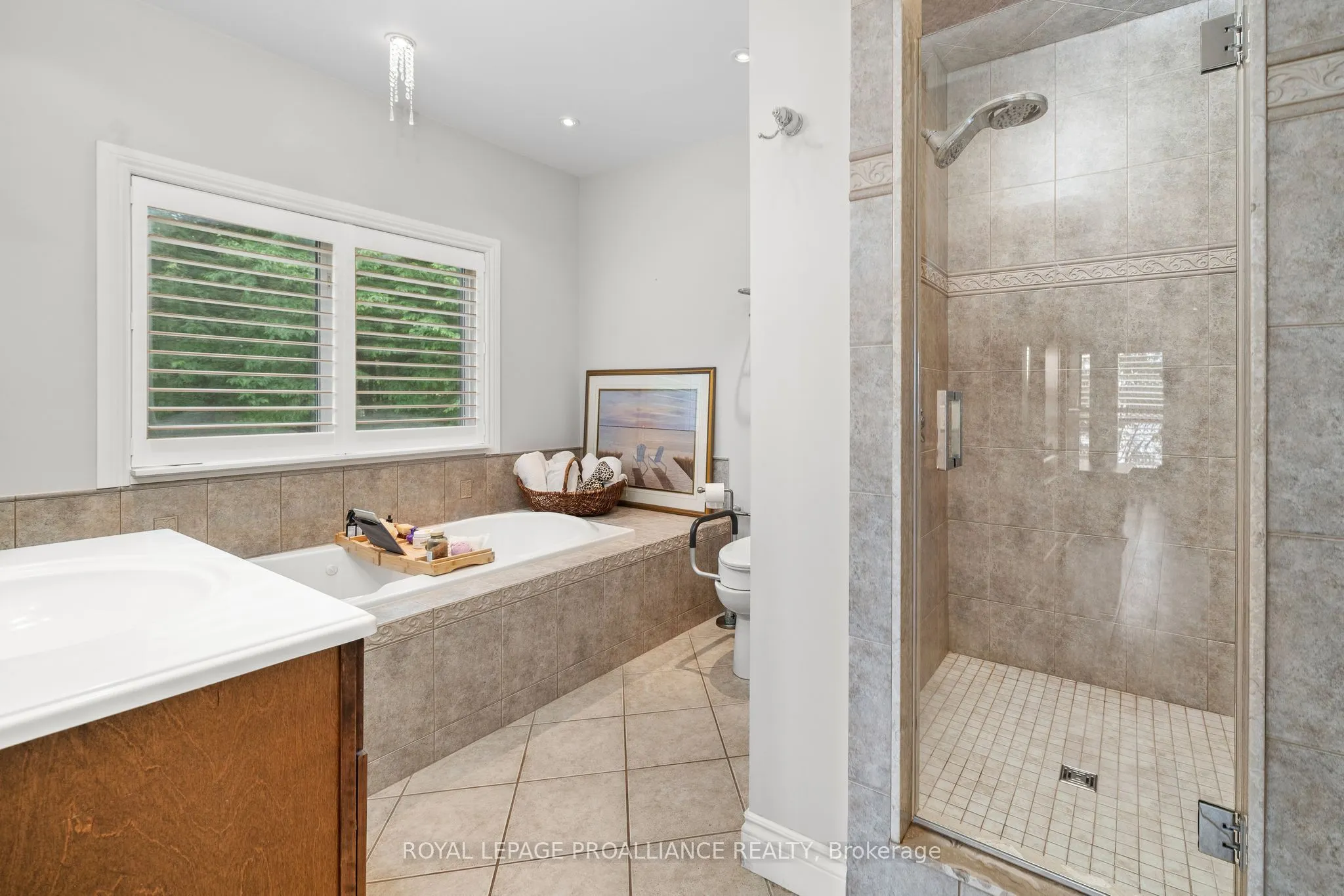 17B Hughes Lane
