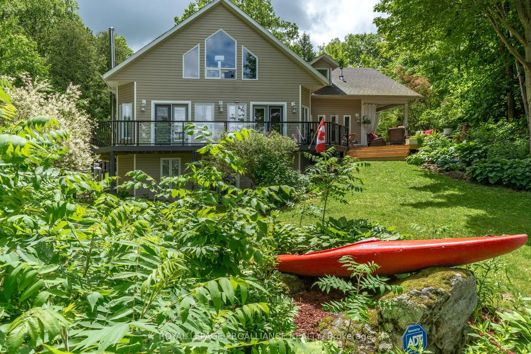 17B Hughes Lane