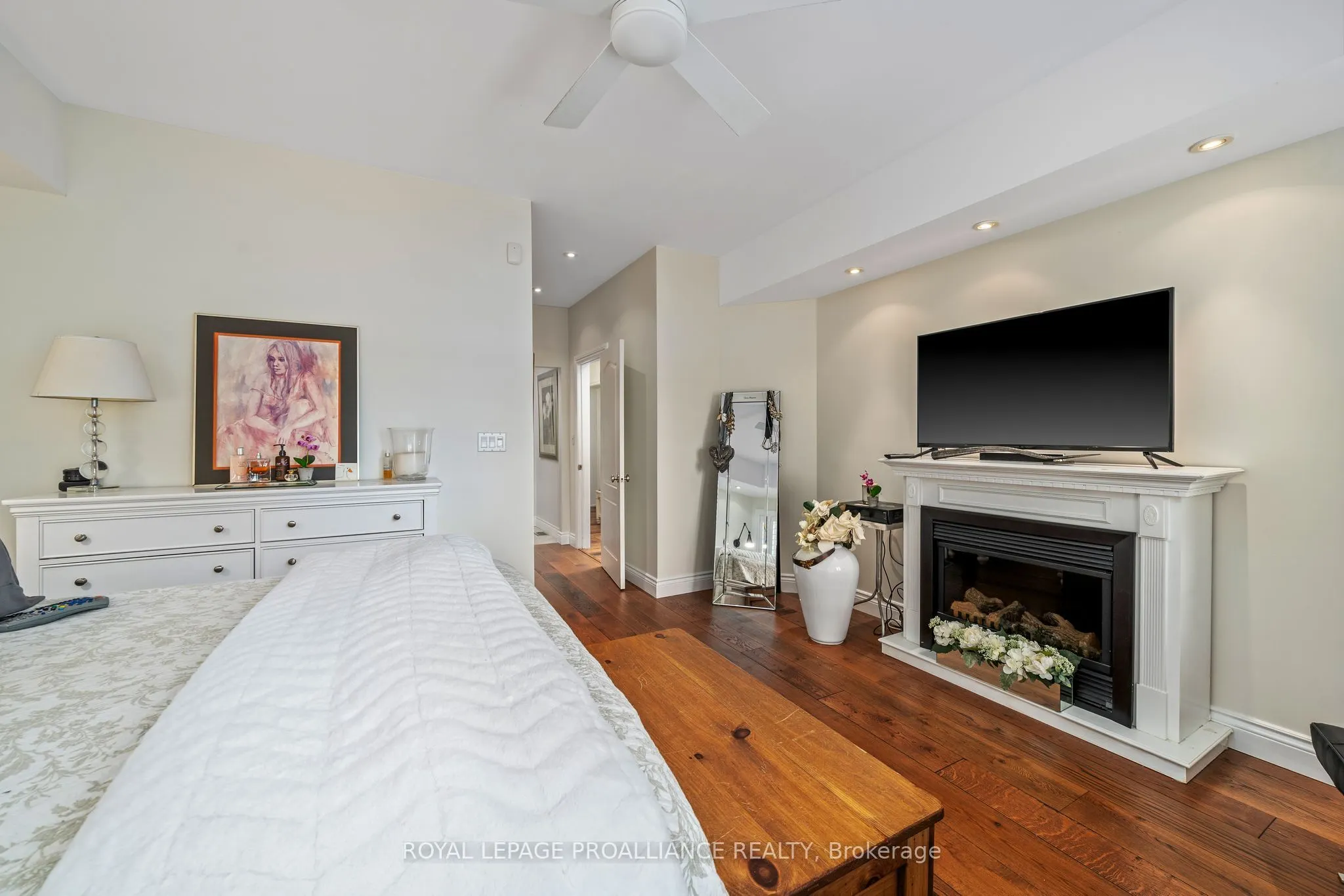 17B Hughes Lane