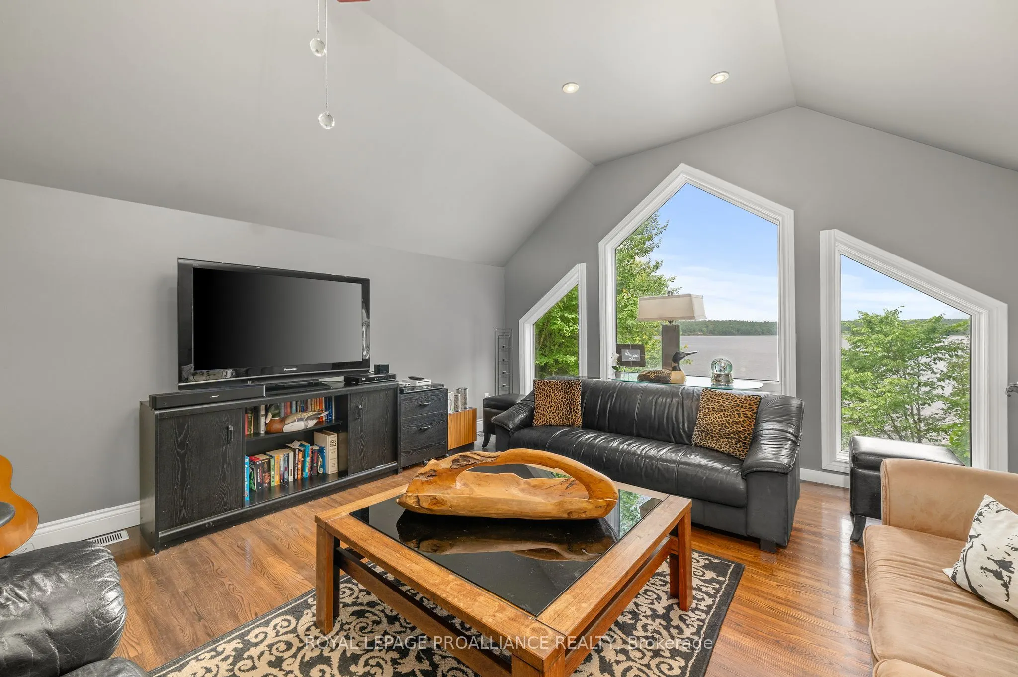 17B Hughes Lane