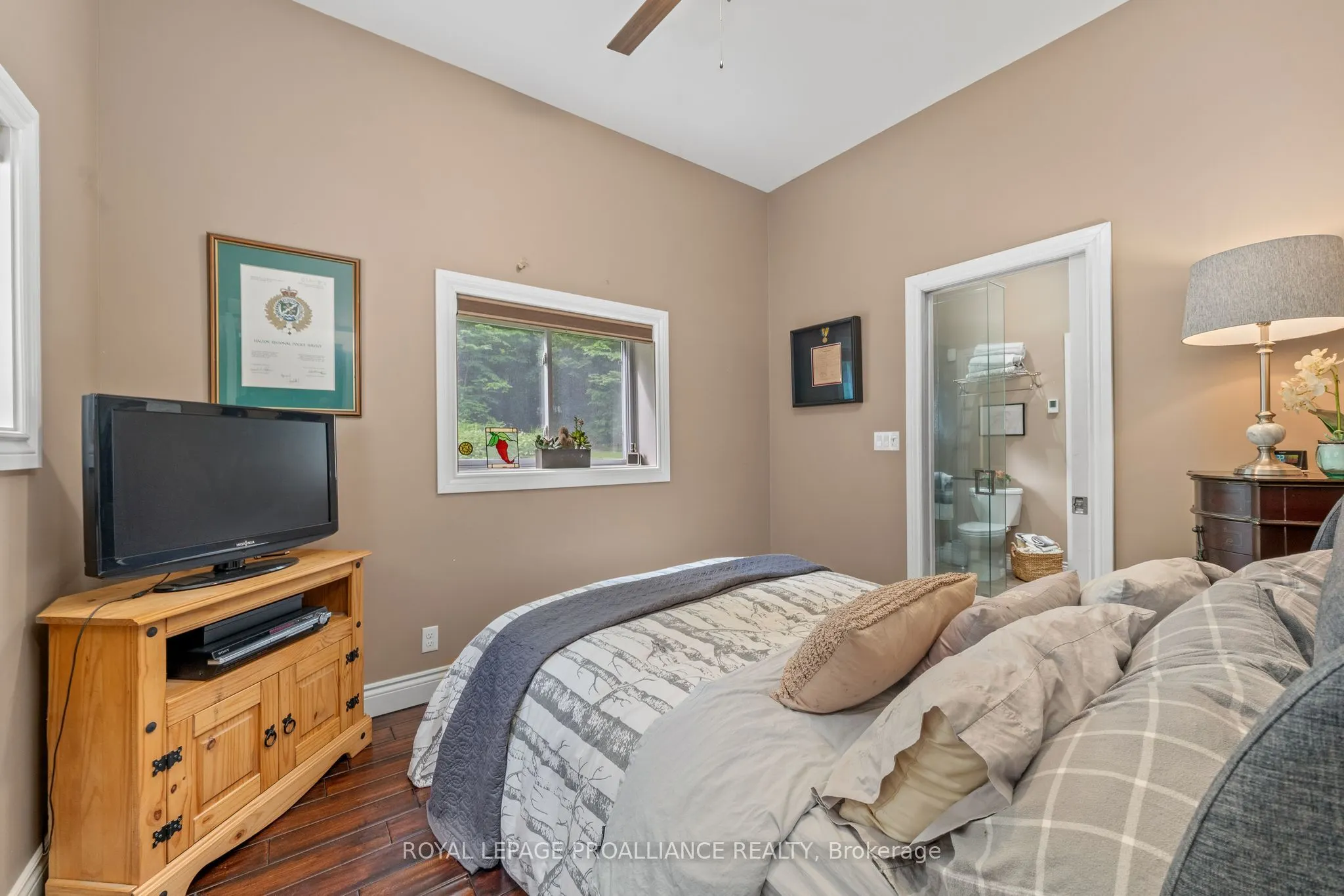 17B Hughes Lane