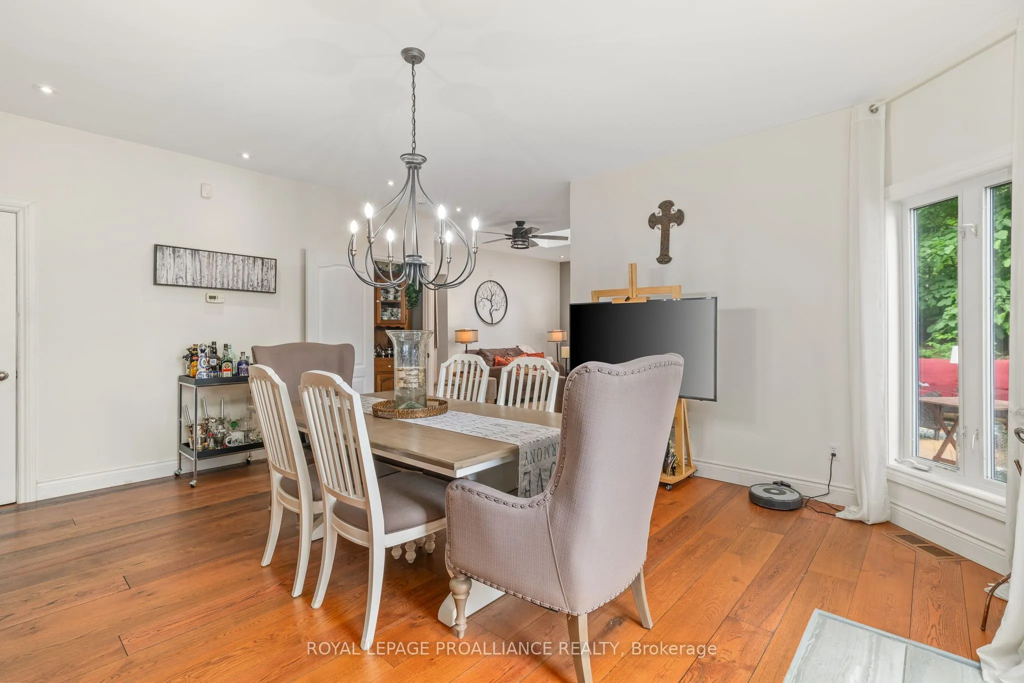 17B Hughes Lane