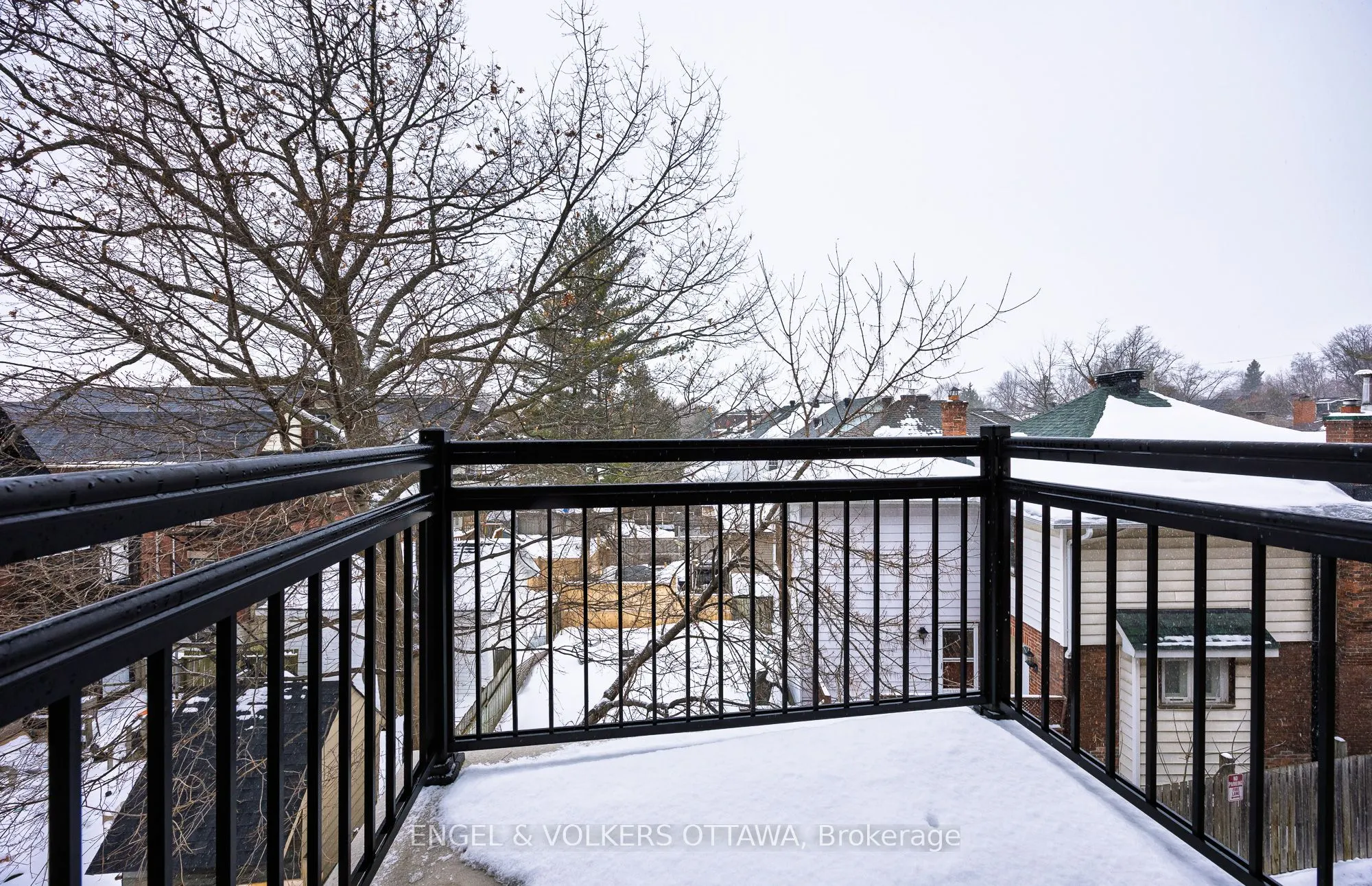 6 GROVE Avenue #305