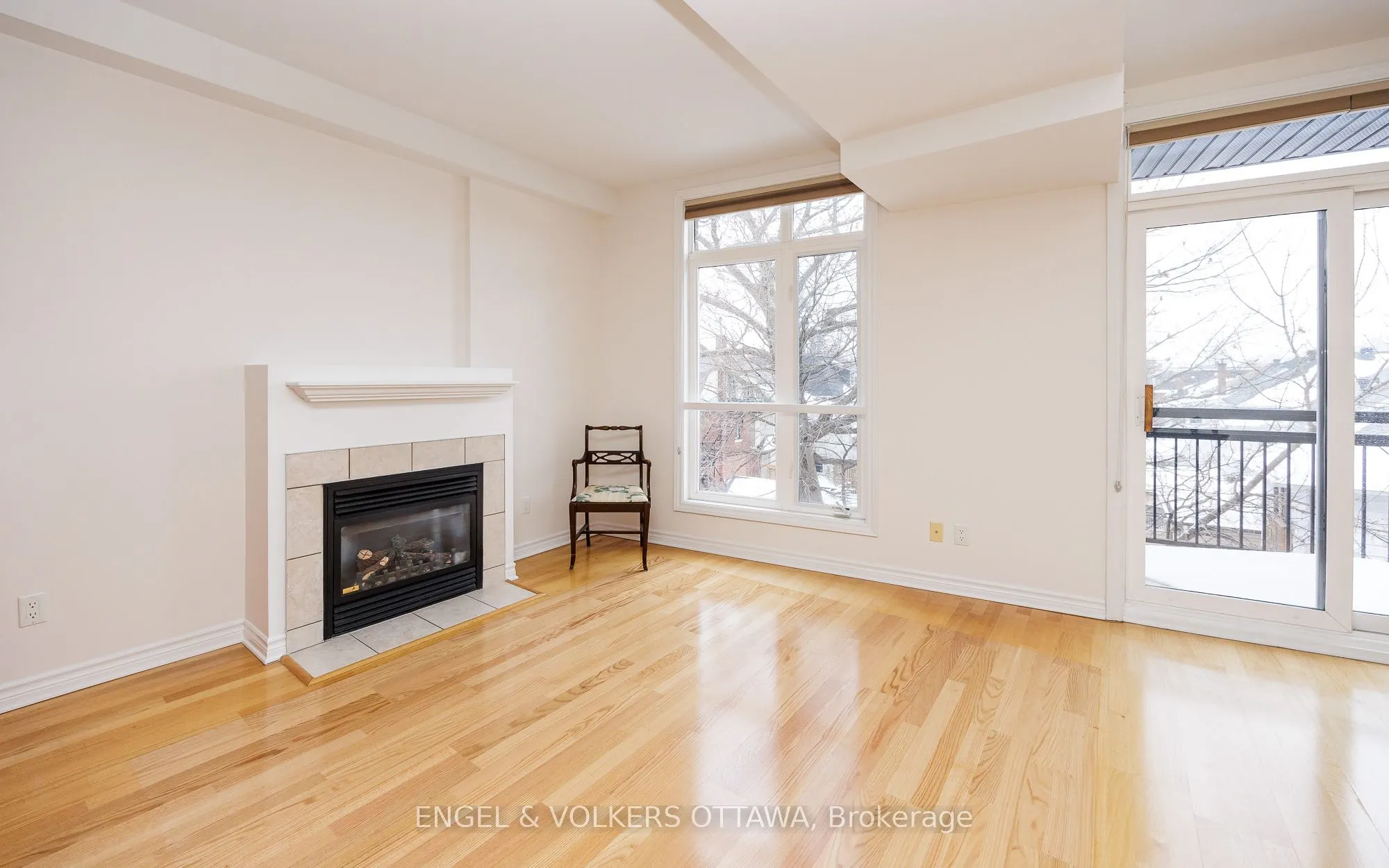 6 GROVE Avenue #305