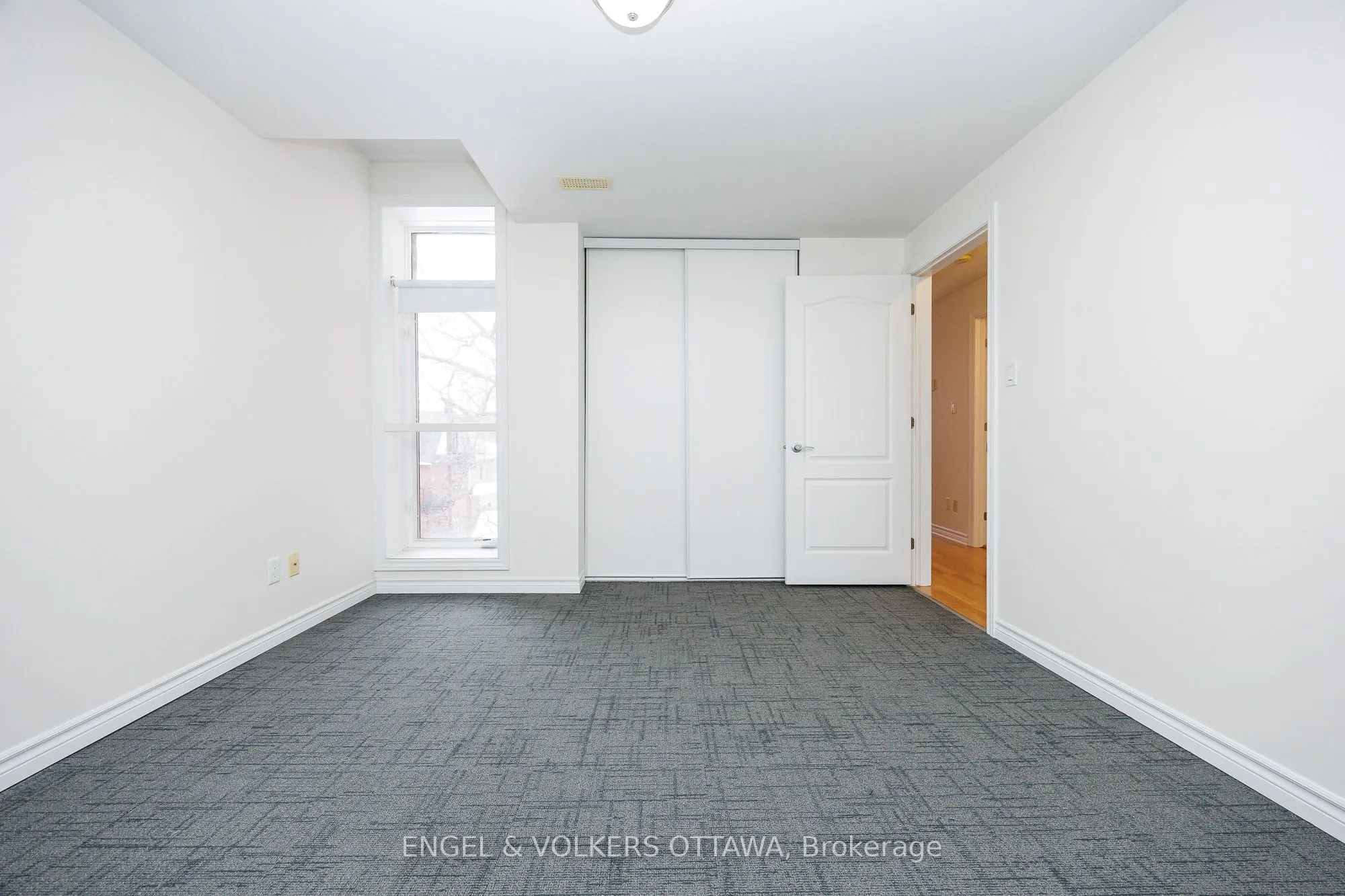 6 GROVE Avenue #305
