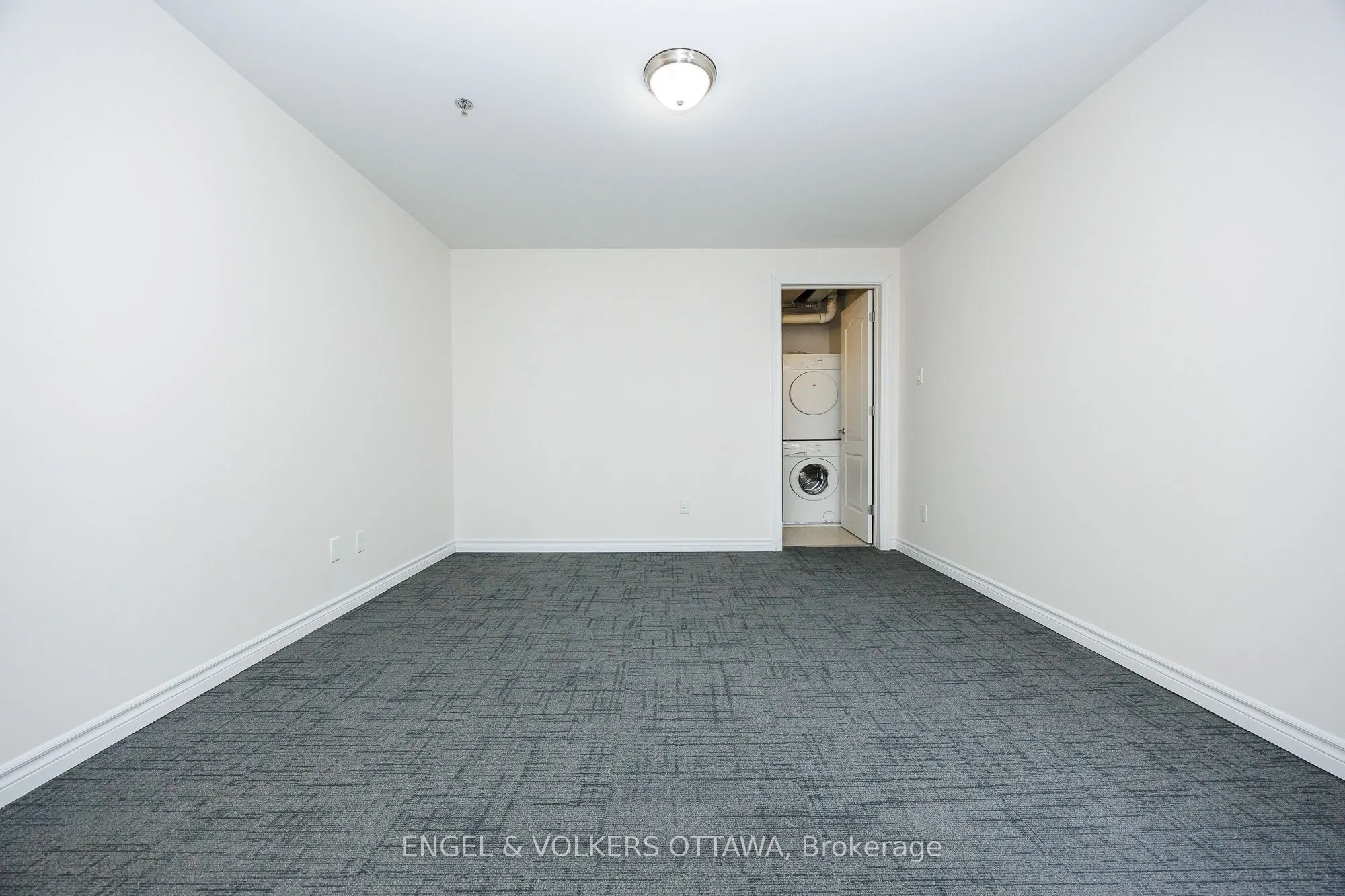 6 GROVE Avenue #305