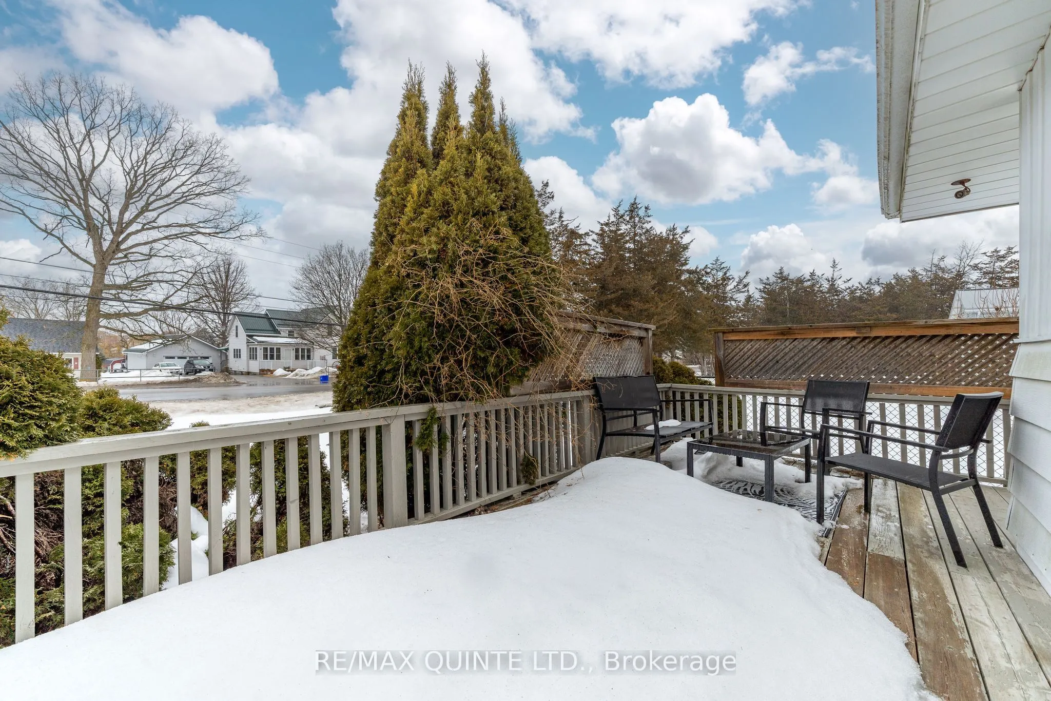 366 CANNIFTON Road N