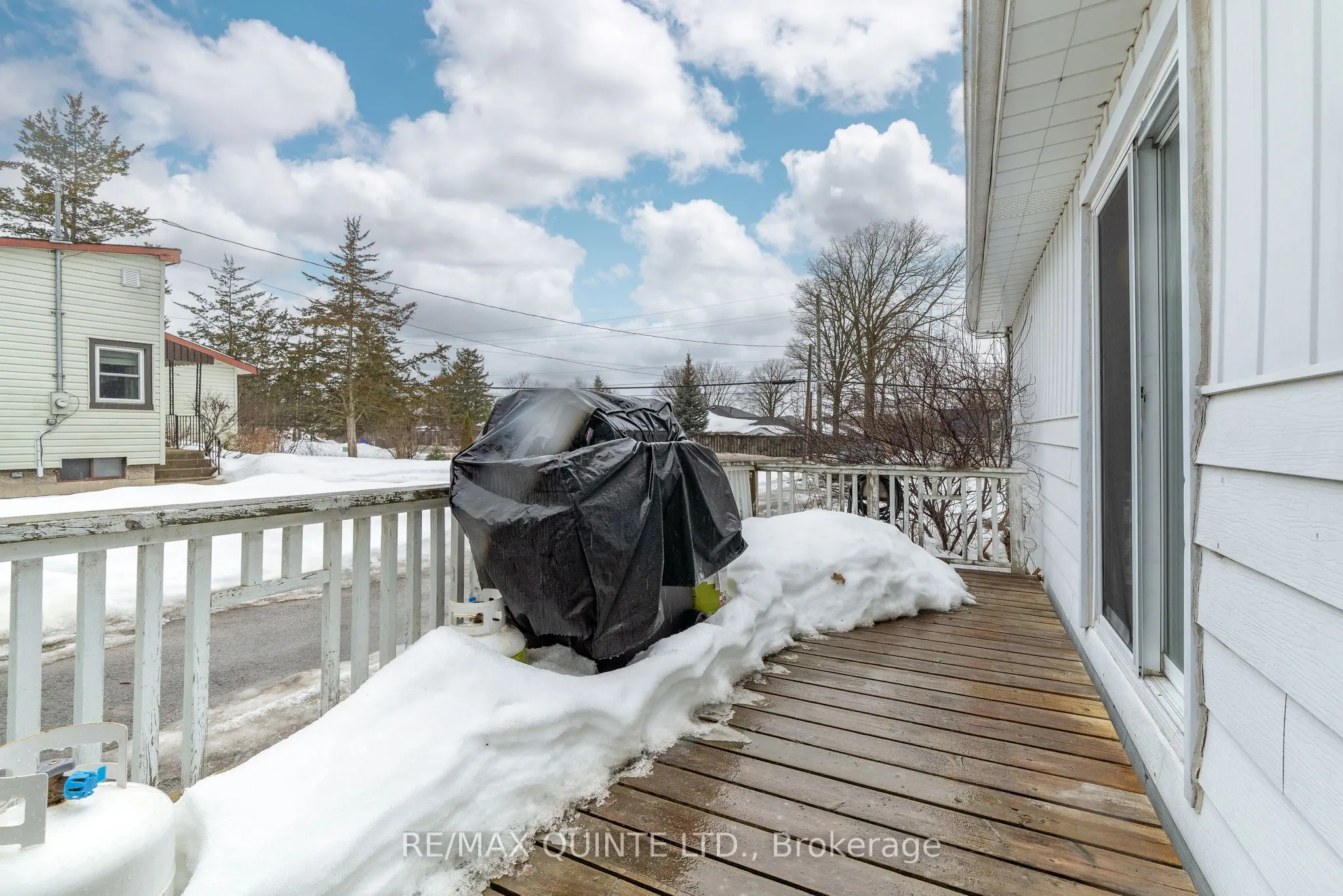 366 CANNIFTON Road N