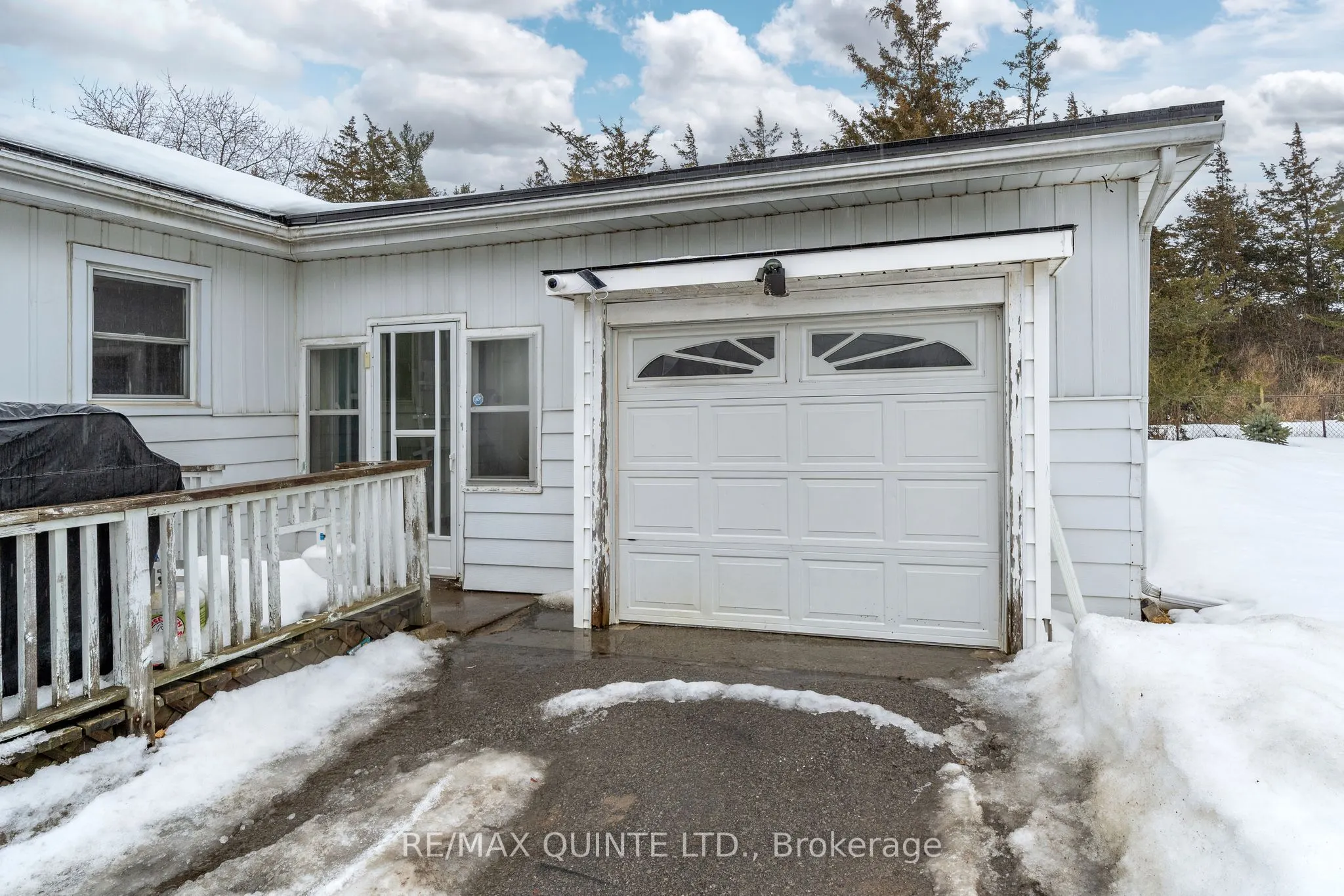 366 CANNIFTON Road N