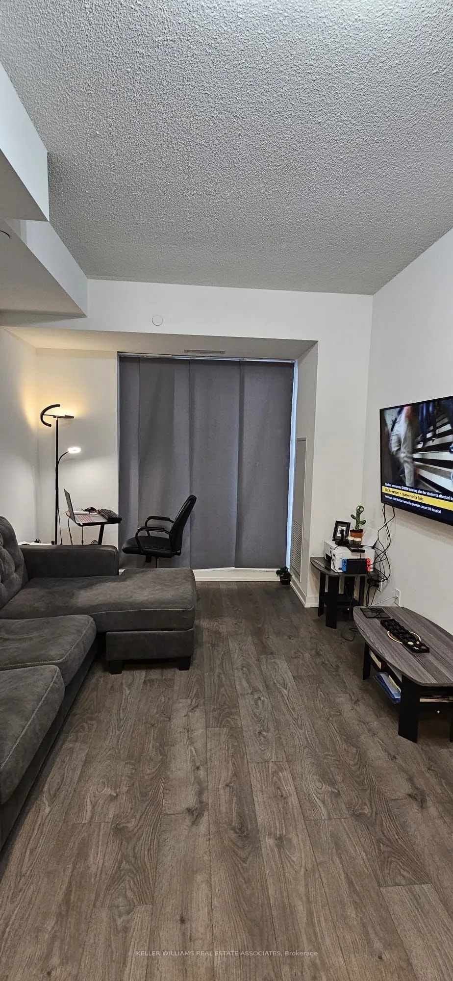 55 Duke Street W, #409