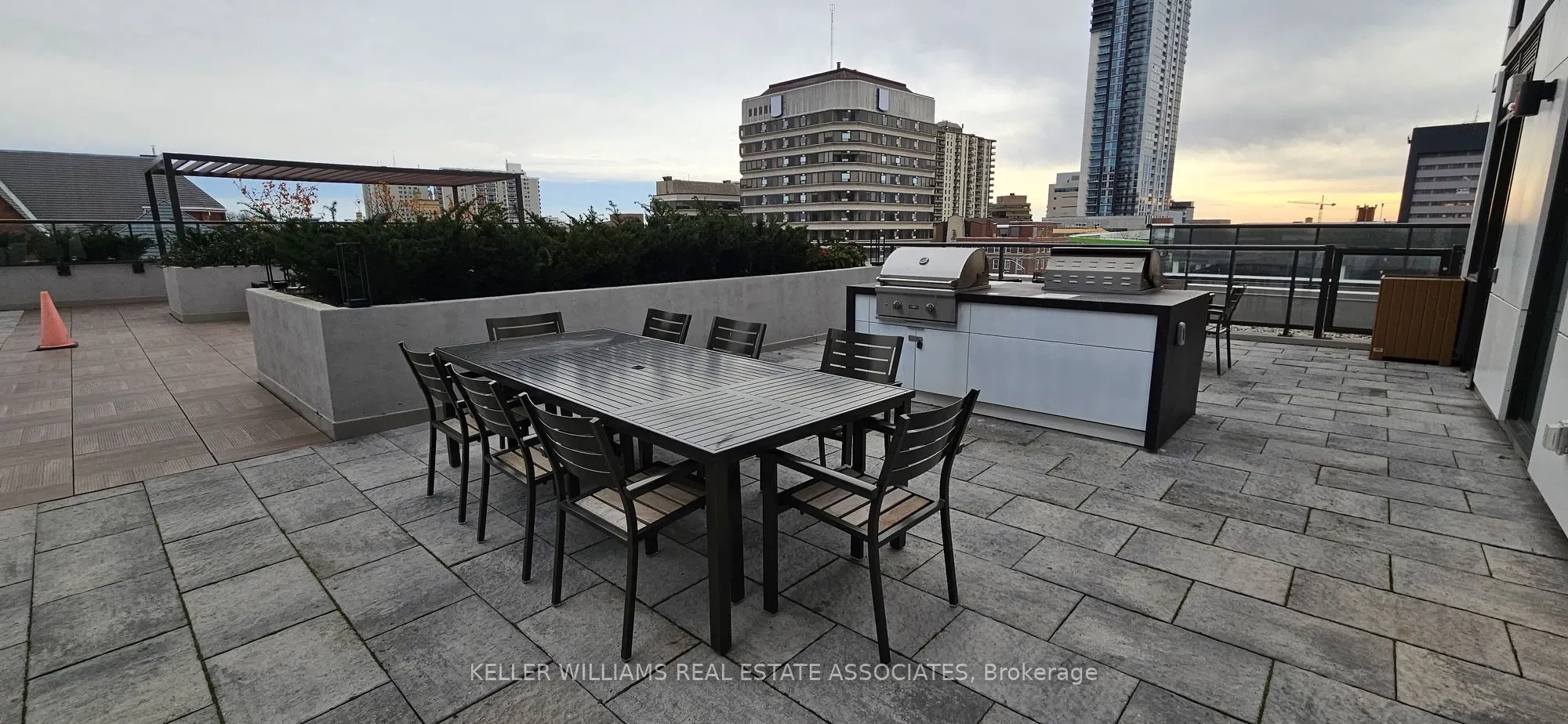 55 Duke Street W, #409