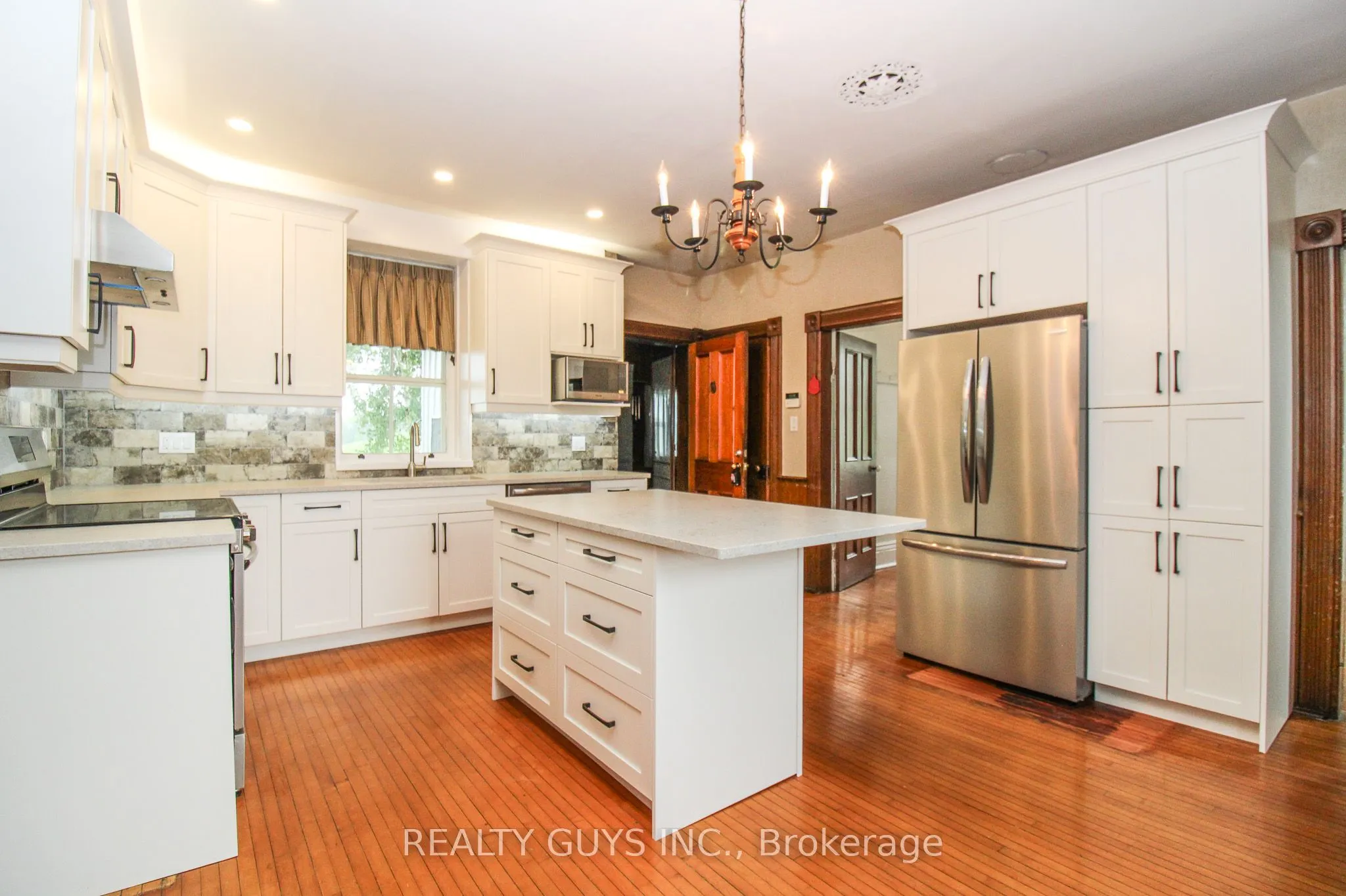 840 Mcgregor Bay Road