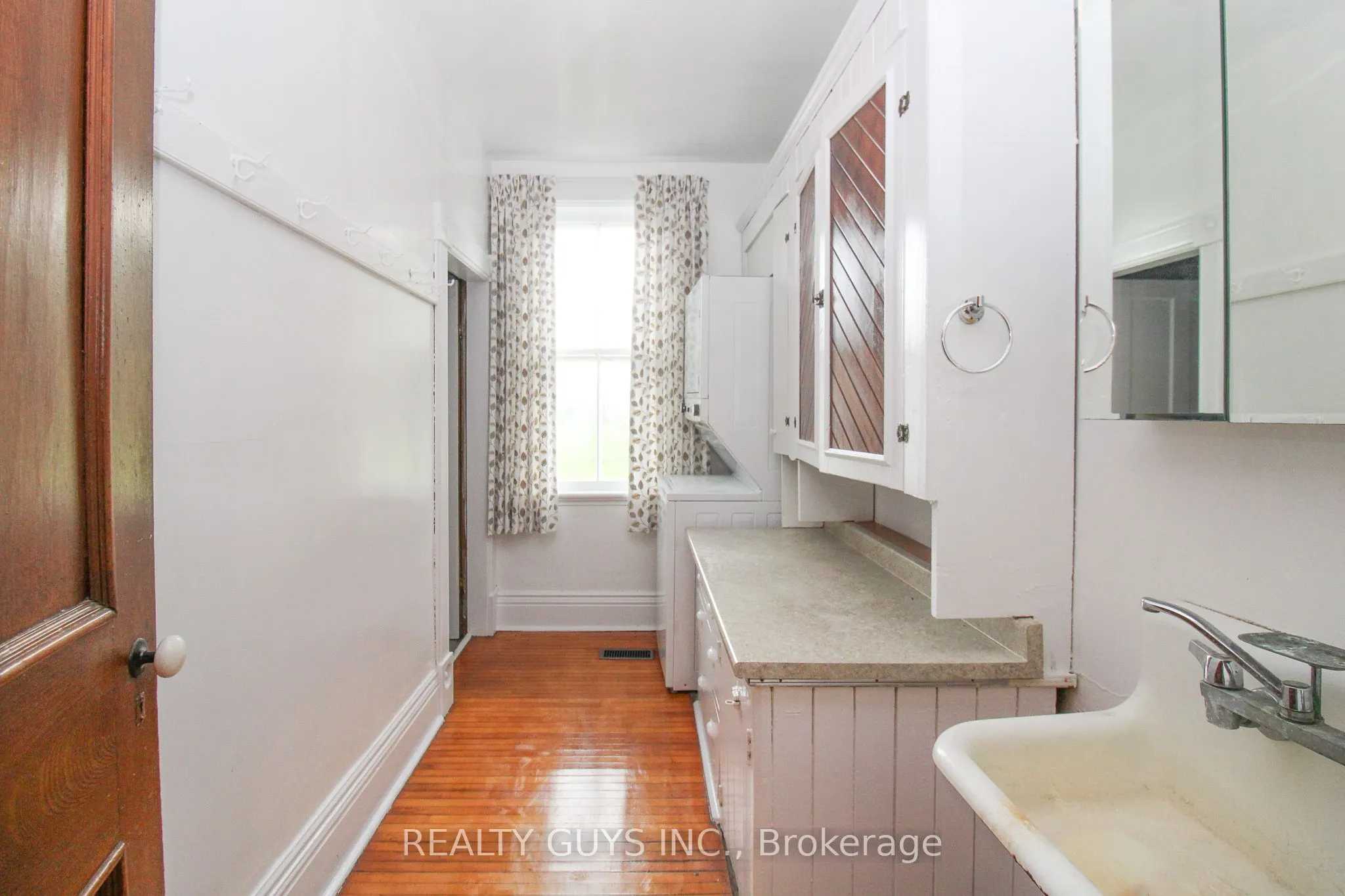 840 Mcgregor Bay Road
