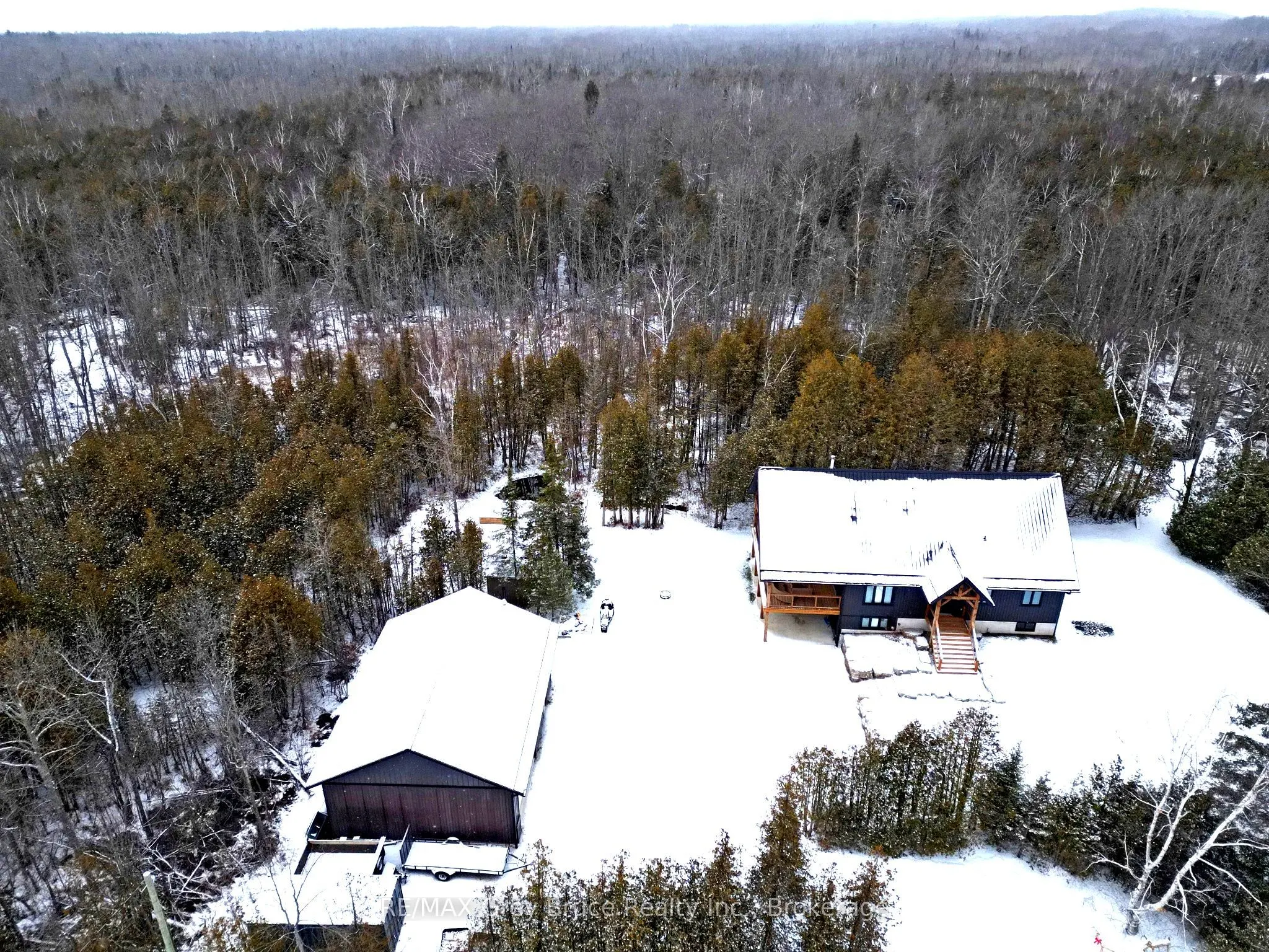 143 OLIPHANT Way